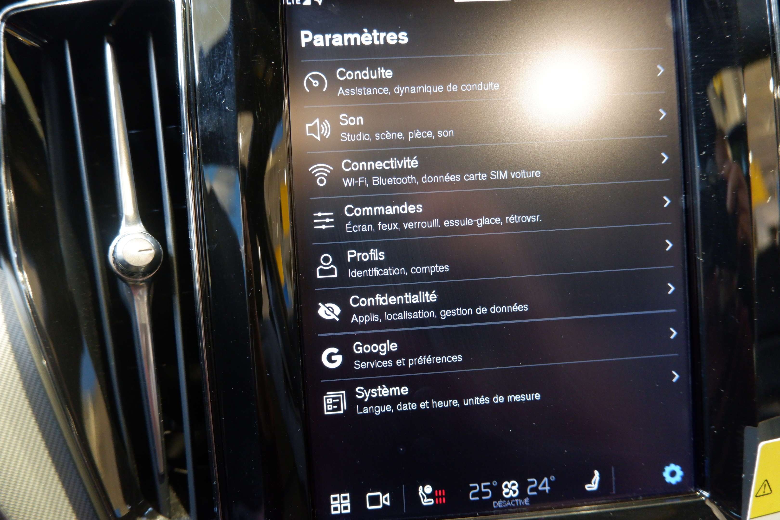 2022 Volvo XC60 (R.Design)Spec.Edition,Bowers/Wilkins,Head Up Disp thumb 26