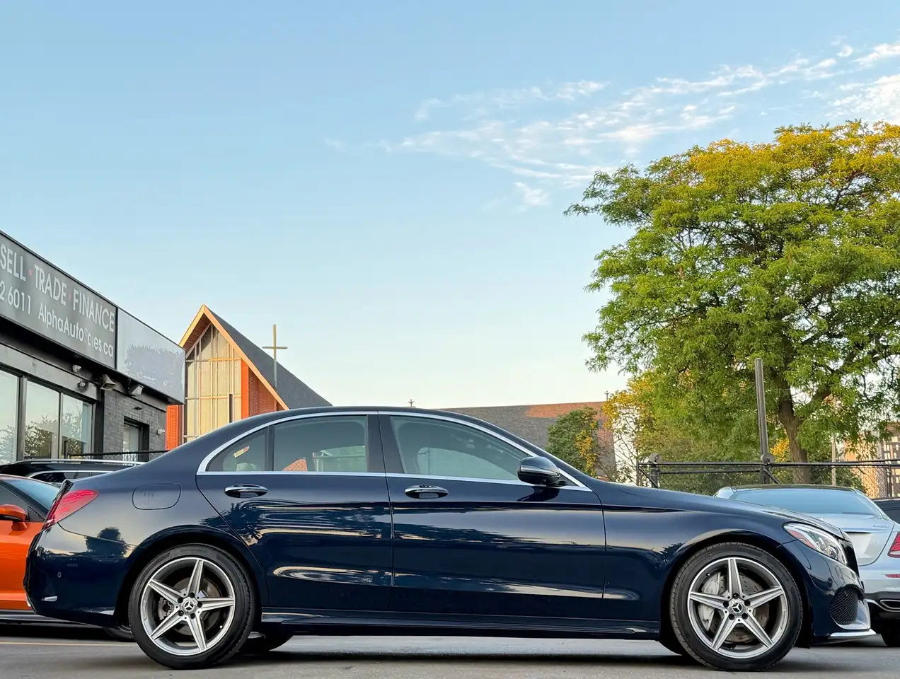Mercedes-Benz C-Class снимка Mercedes-Benz C-Class