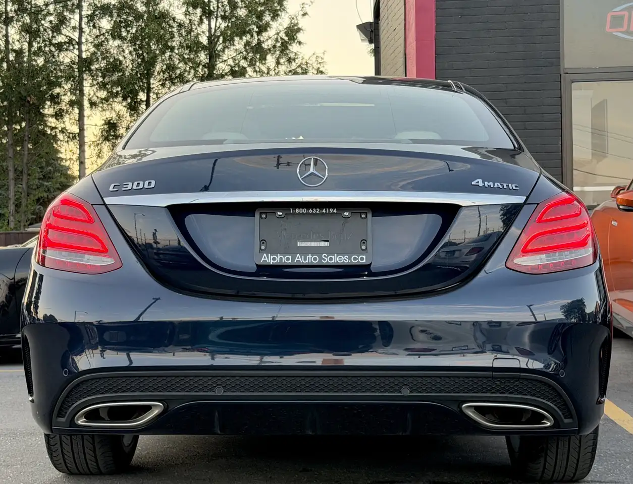 Mercedes-Benz C-Class снимка Mercedes-Benz C-Class