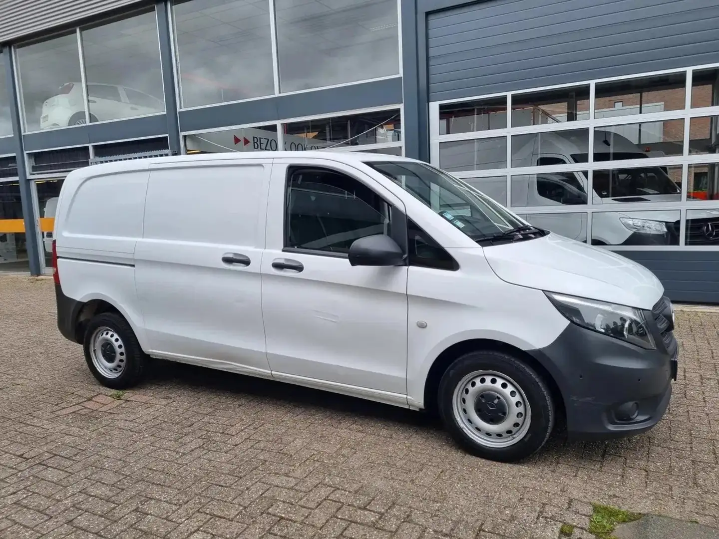 Mercedes-Benz Vito 111 CDI EURO 6 Bestel Airco/ PDC/ Navi Weiß - 1