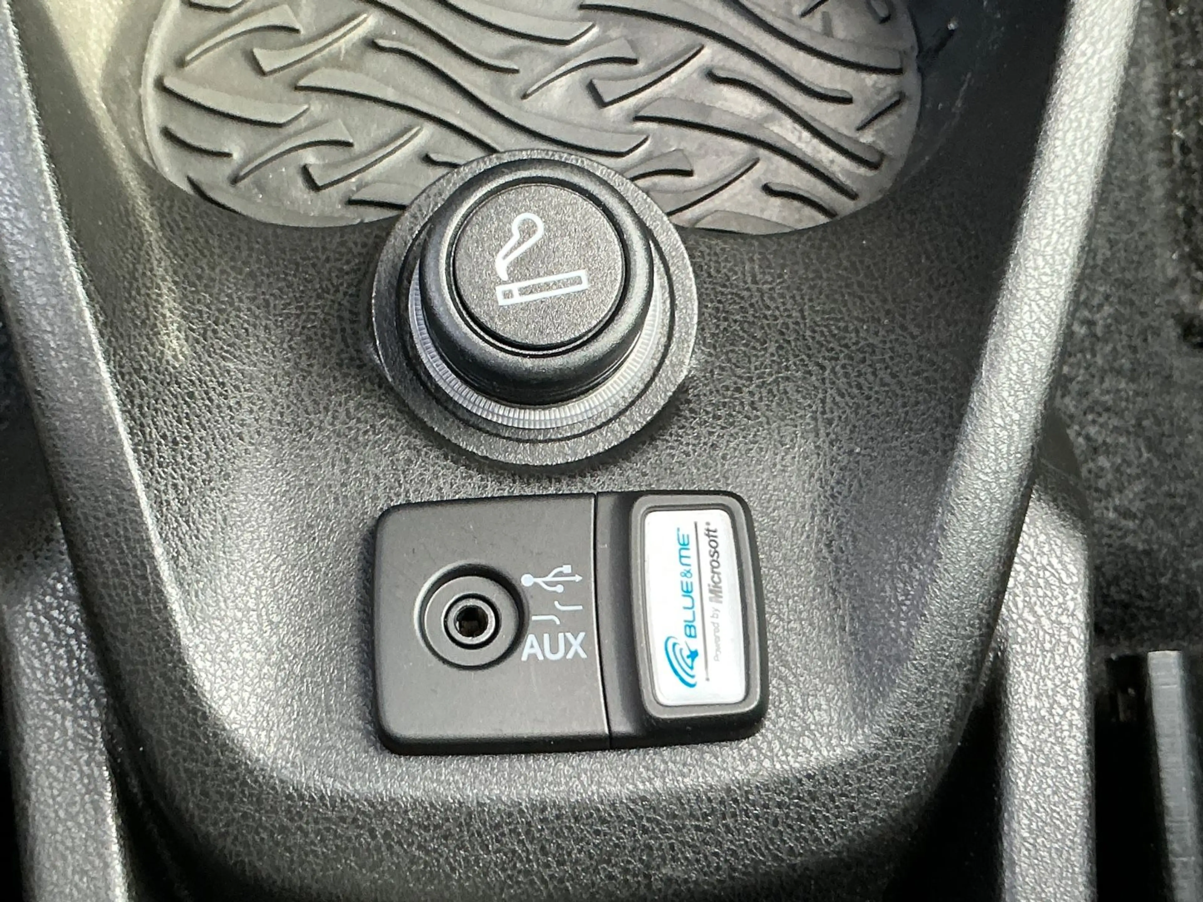 Lancia Ypsilon Platinum 0.9 Twinair PDC USB Allwetter — photo 19