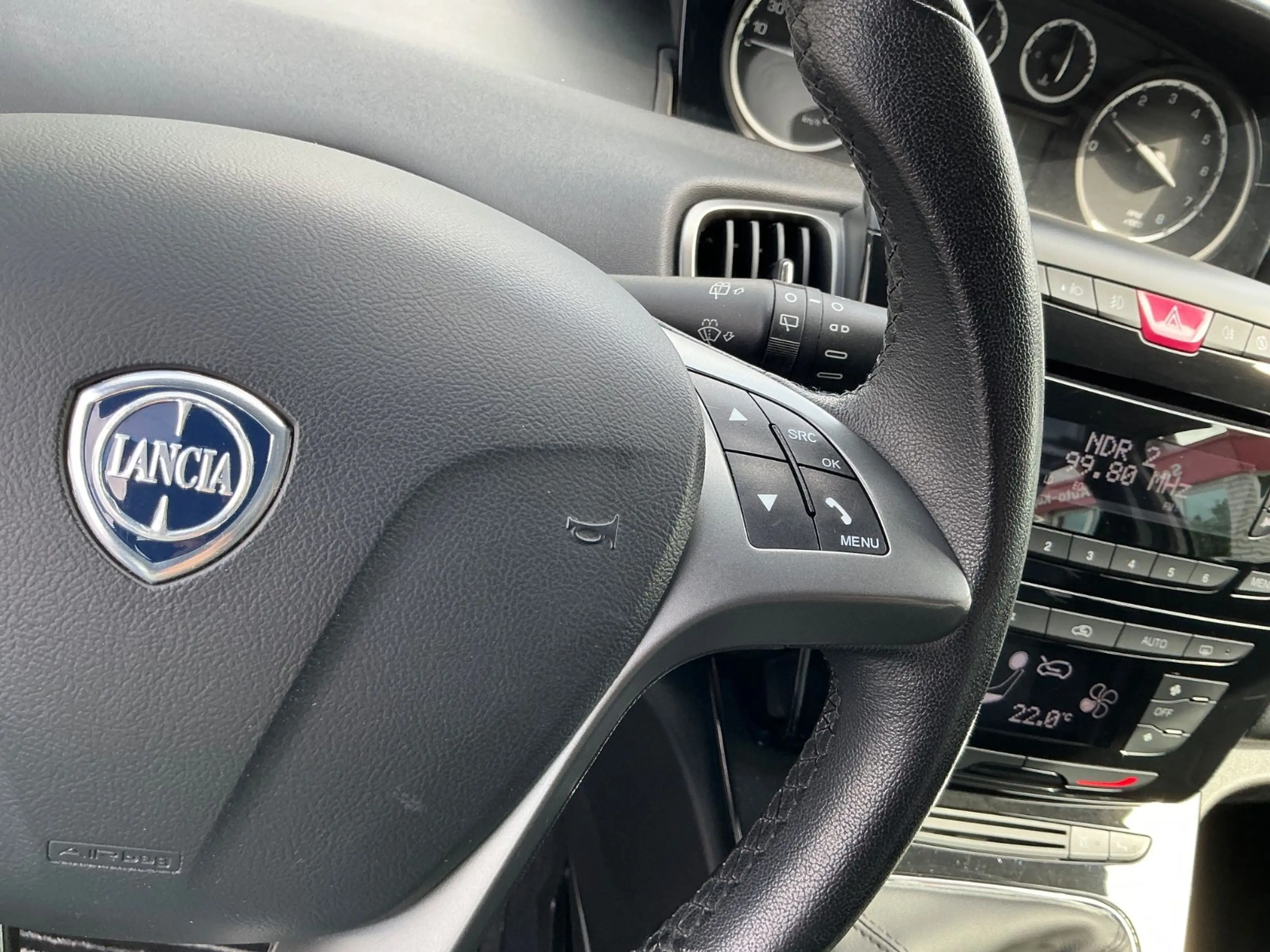 Lancia Ypsilon Platinum 0.9 Twinair PDC USB Allwetter — photo 22