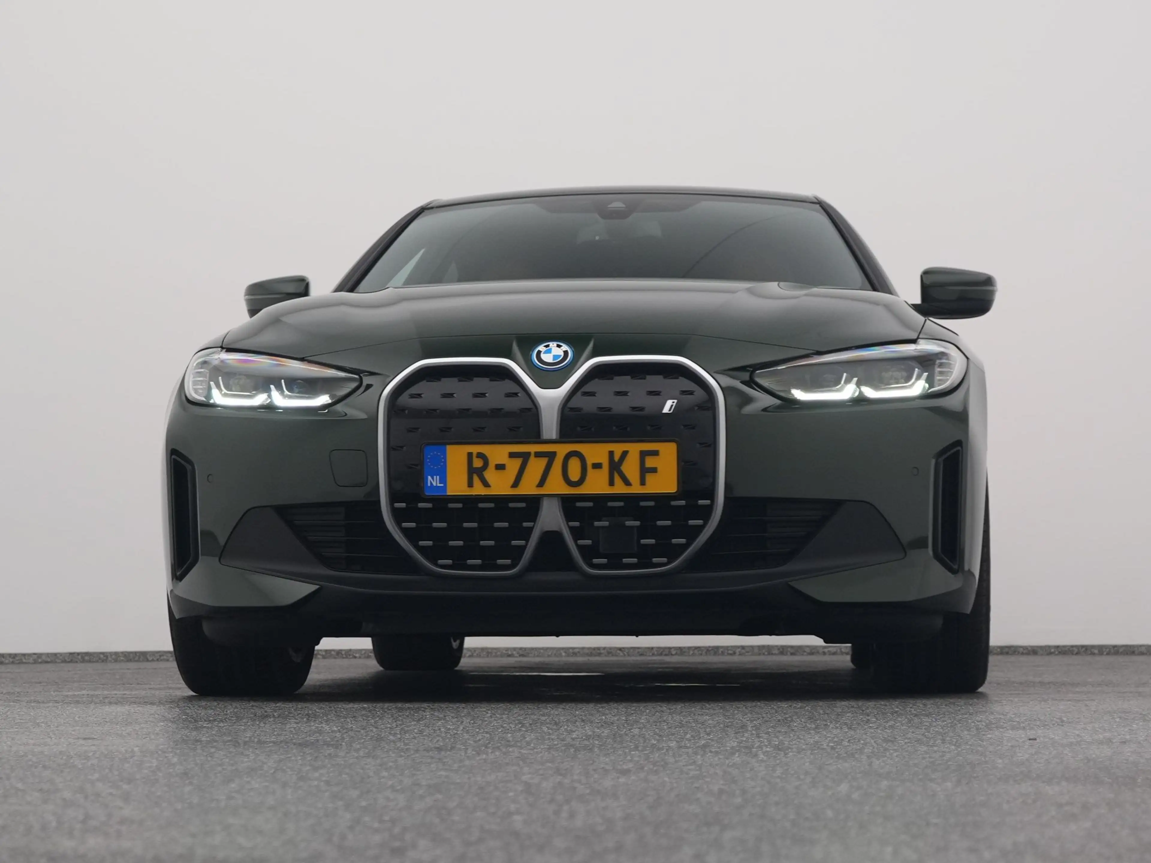 BMW i4 eDrive40 84 kWh | CAMERA | CARPLAY | STOELVERWARMI — photo 36