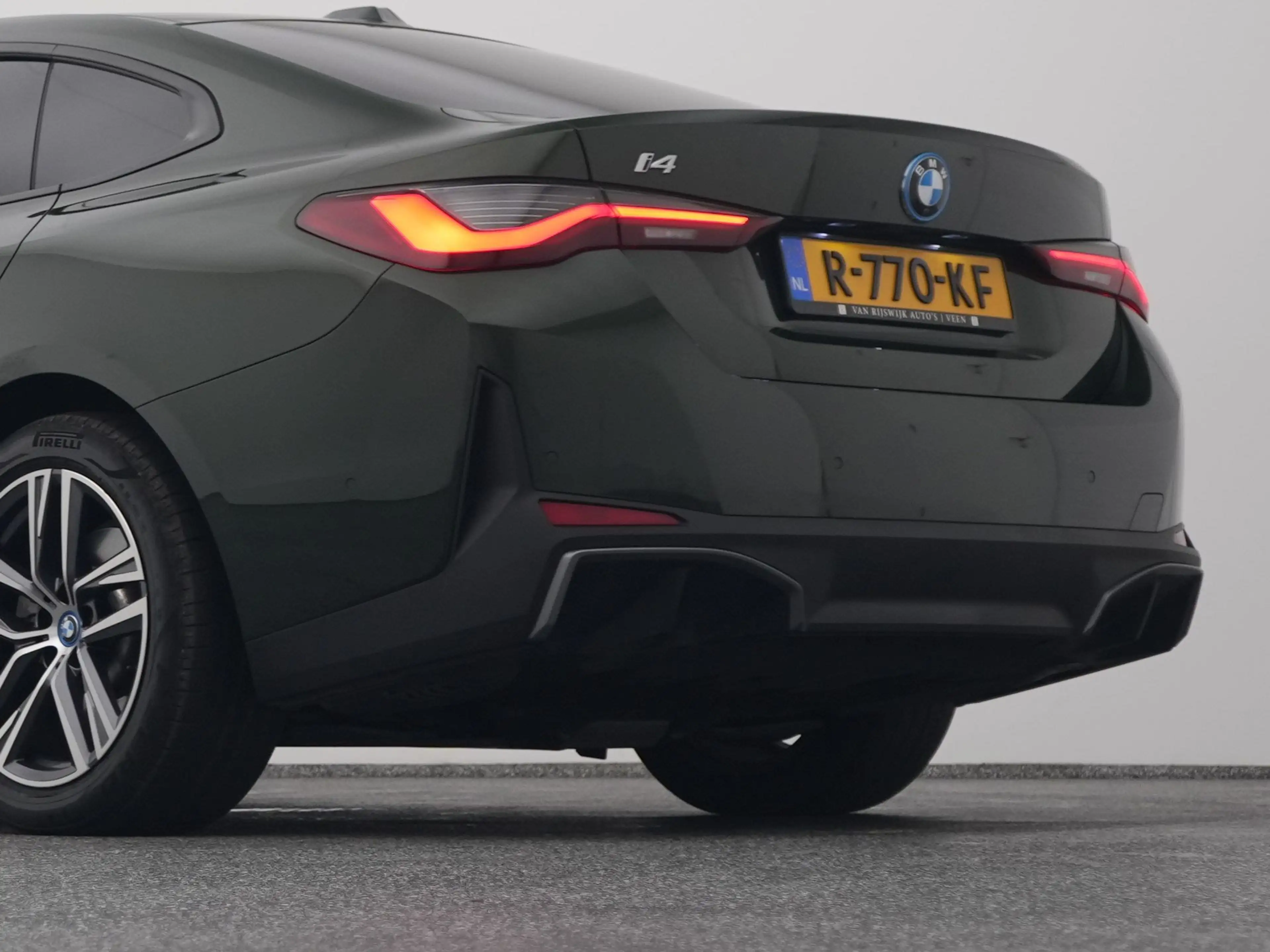 BMW i4 eDrive40 84 kWh | CAMERA | CARPLAY | STOELVERWARMI — photo 23