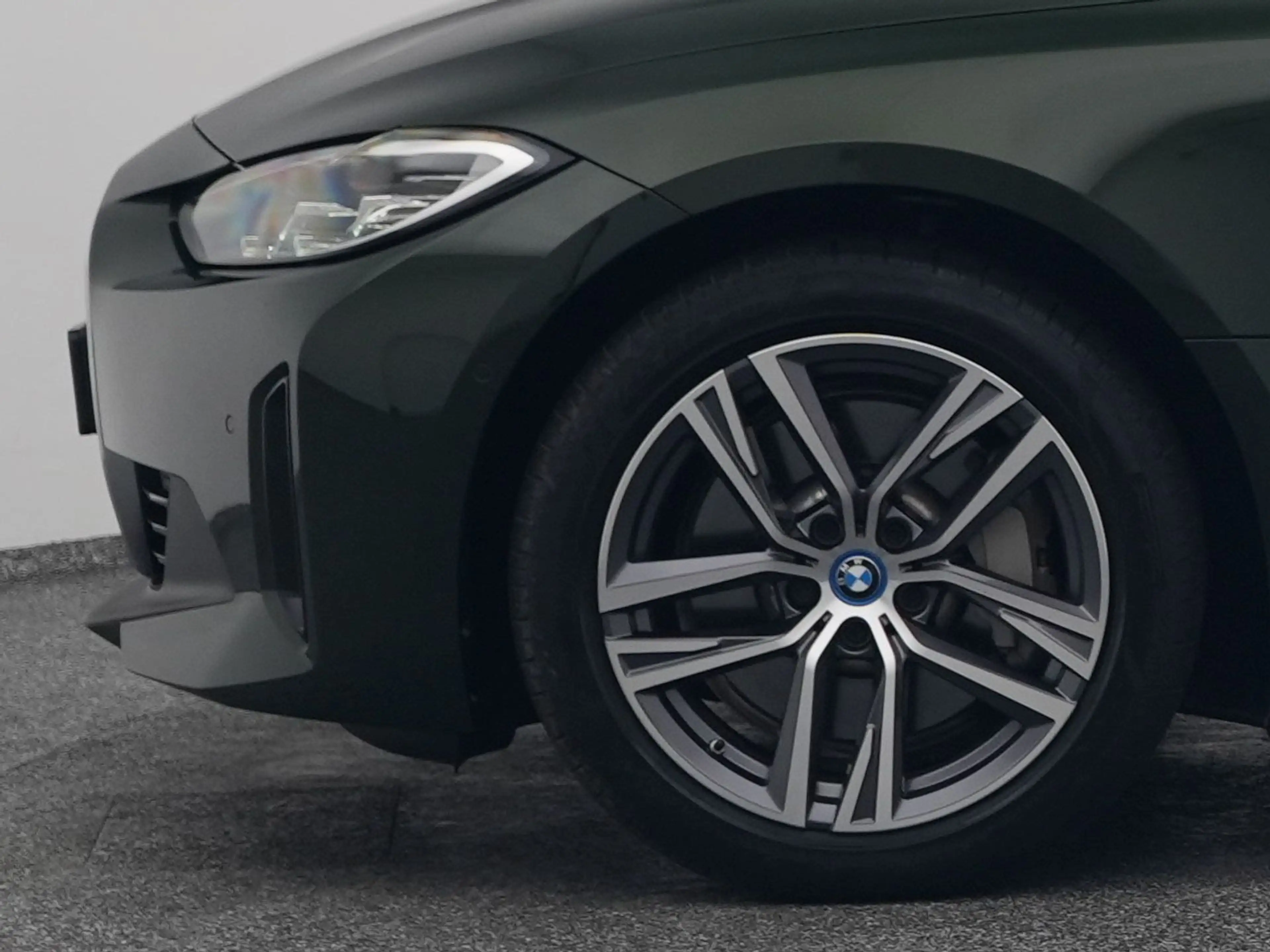 BMW i4 eDrive40 84 kWh | CAMERA | CARPLAY | STOELVERWARMI — photo 22