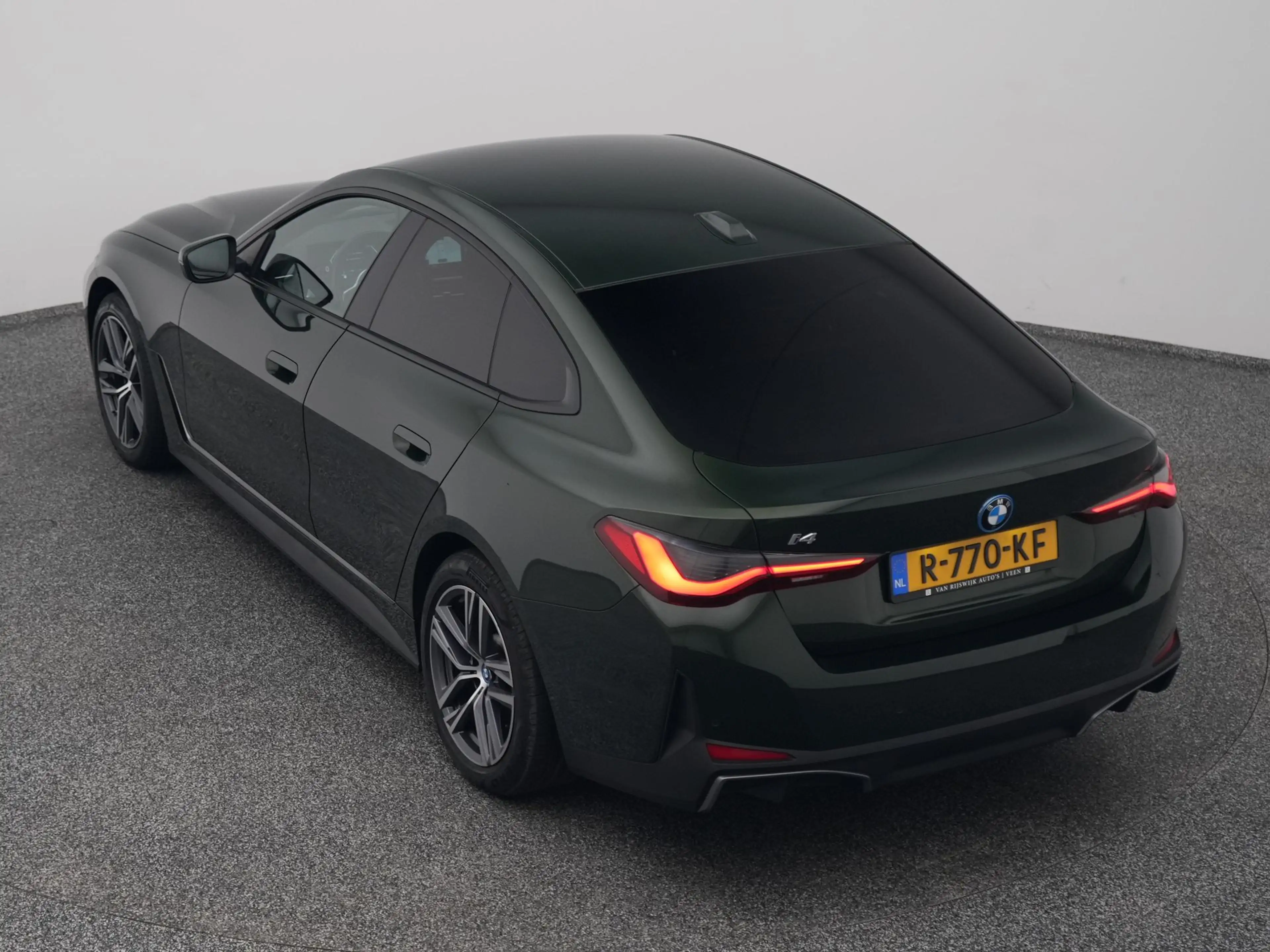 BMW i4 eDrive40 84 kWh | CAMERA | CARPLAY | STOELVERWARMI — photo 26