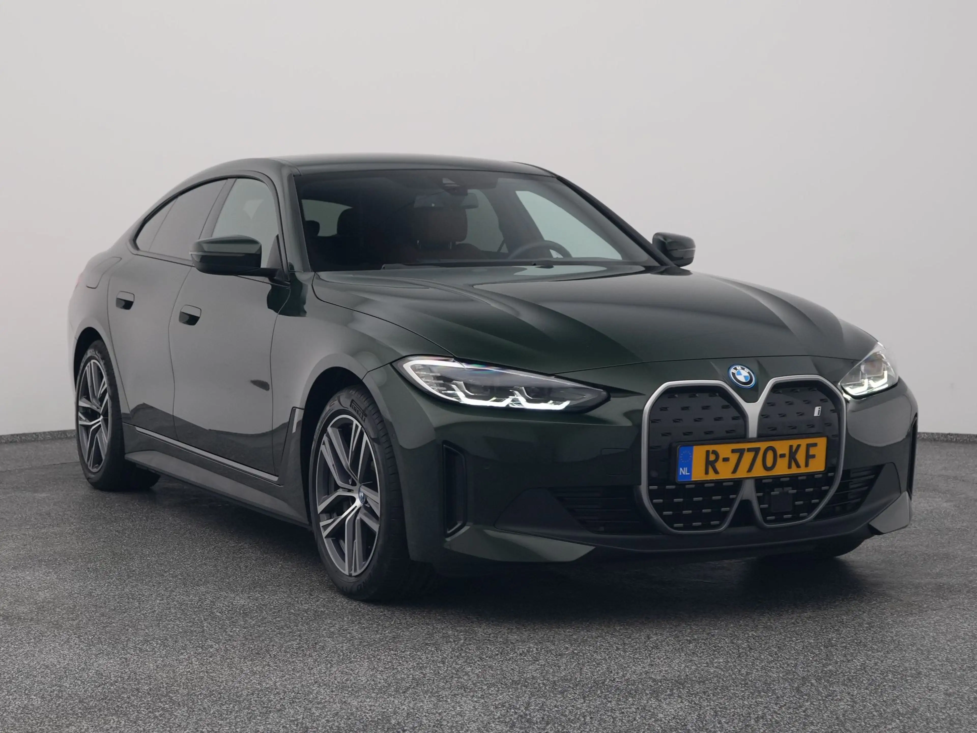 BMW i4 eDrive40 84 kWh | CAMERA | CARPLAY | STOELVERWARMI — photo 2