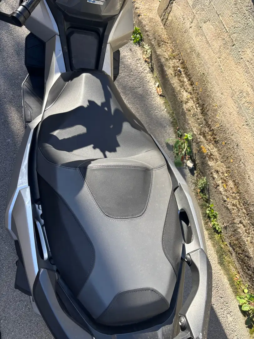 Honda ADV 350 Šedá - 2