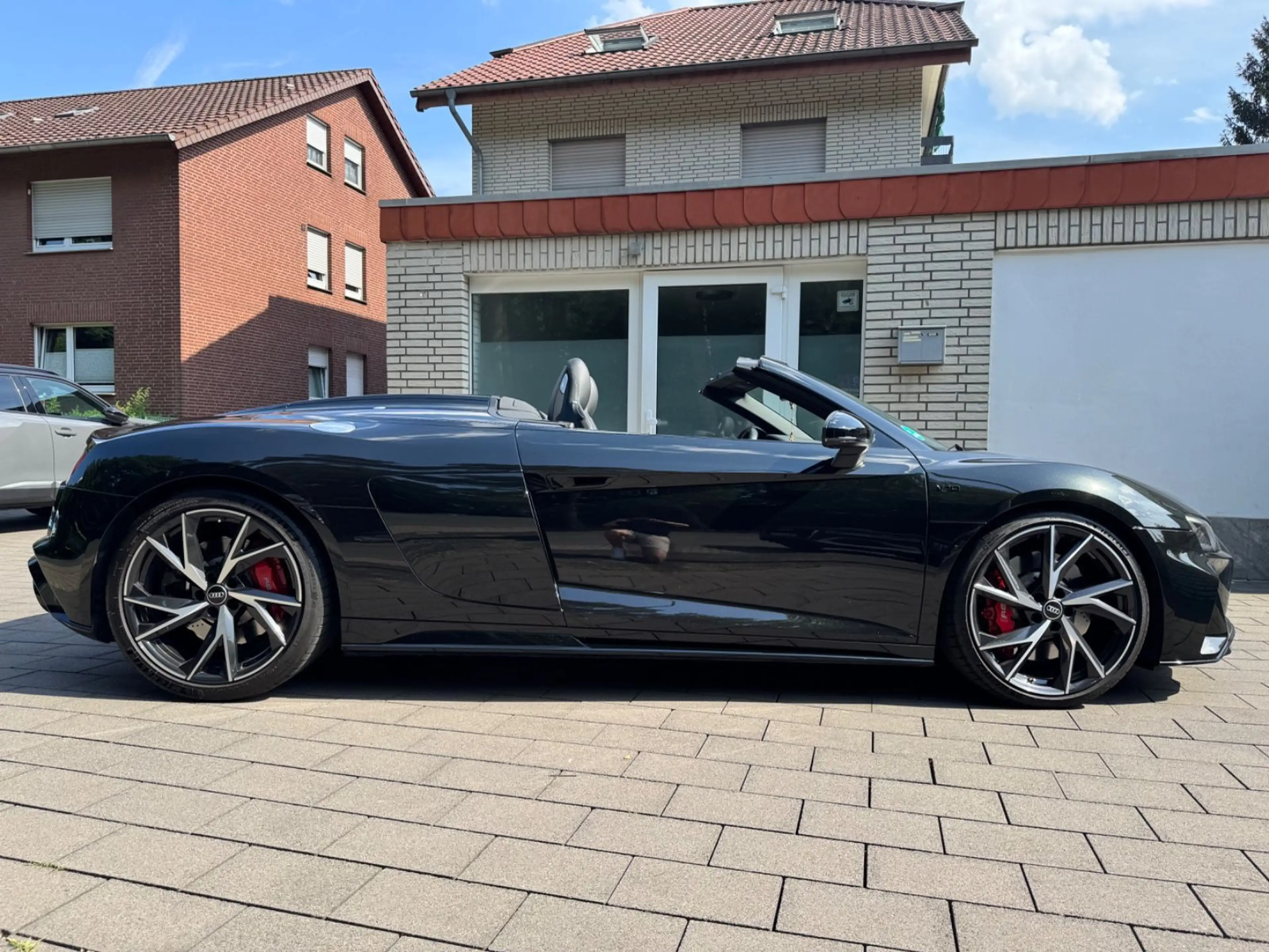 Audi R8 Spyder 5.2 FSI RWD performance — photo 5