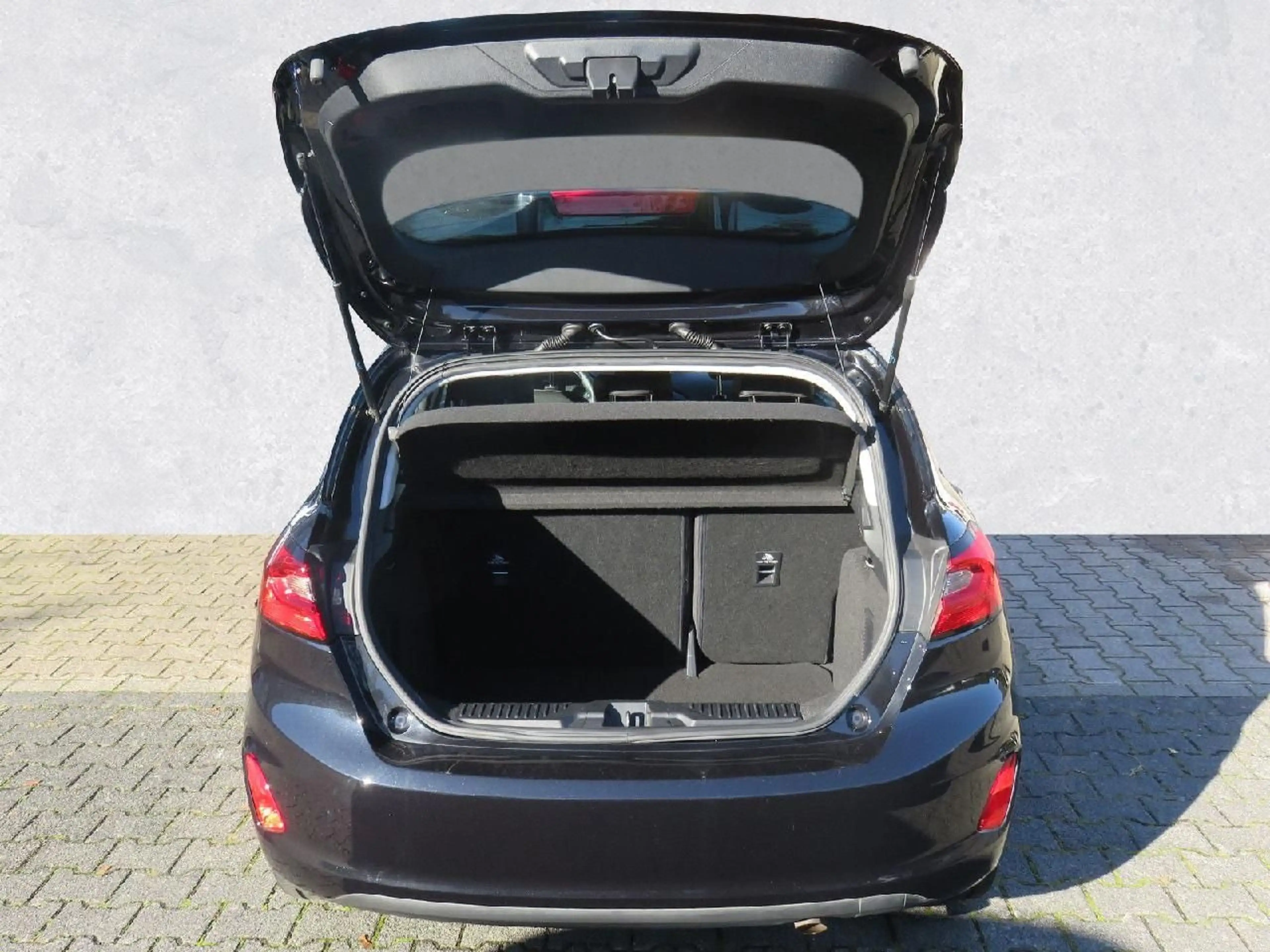Ford Fiesta C&C,Wi-PKT,LED-Scheinwerfer,Klima, — photo 5