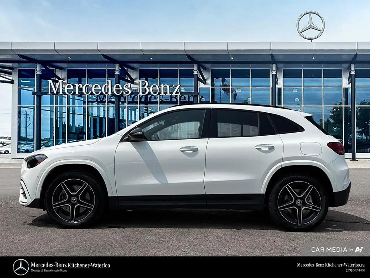 Mercedes-Benz GLA снимка Mercedes-Benz GLA