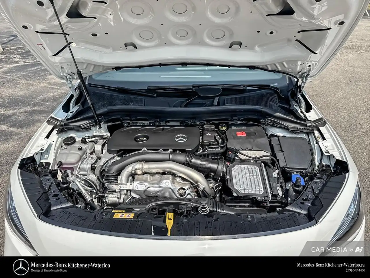 Mercedes-Benz GLA снимка Mercedes-Benz GLA