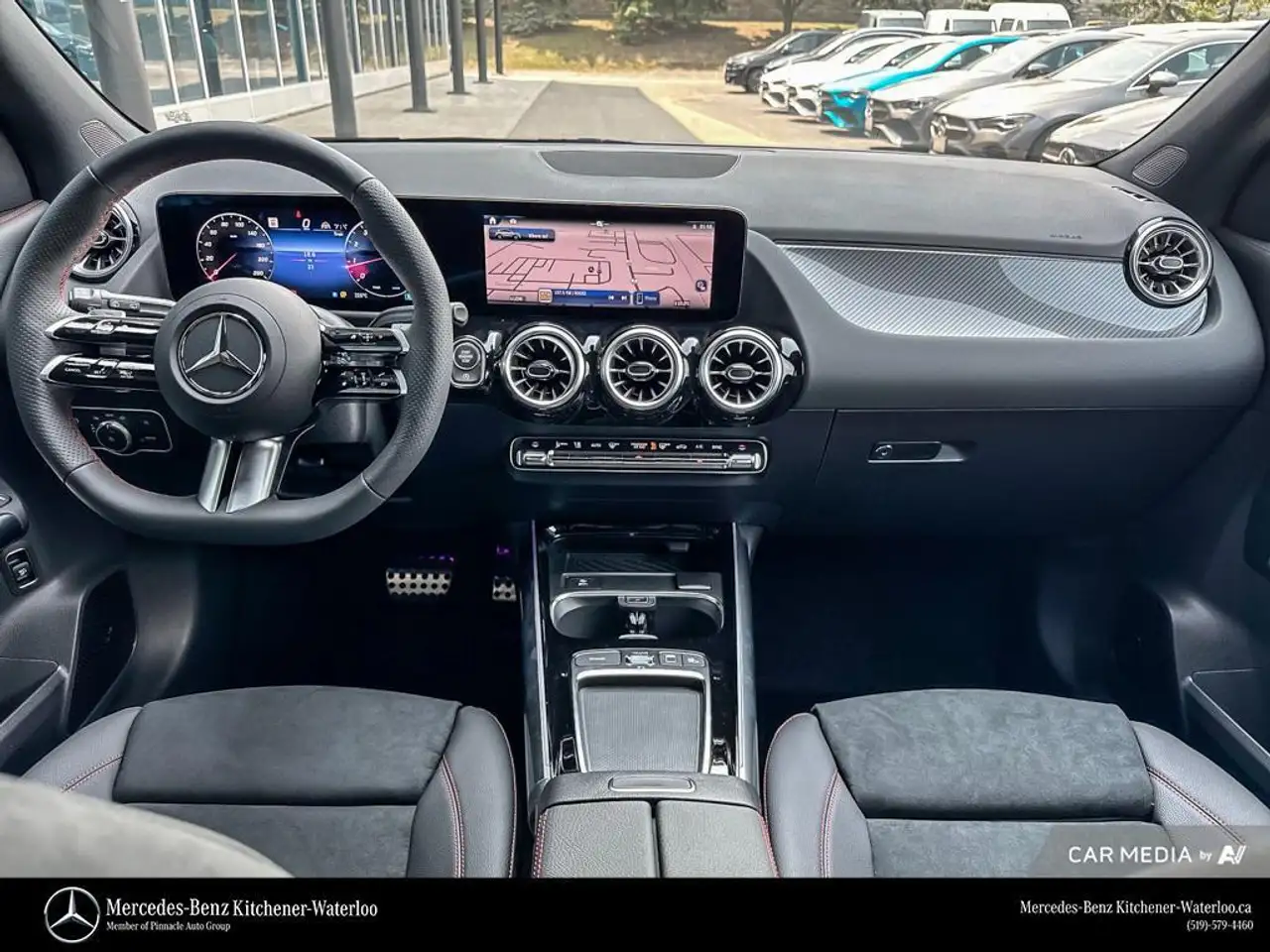 Mercedes-Benz GLA снимка Mercedes-Benz GLA