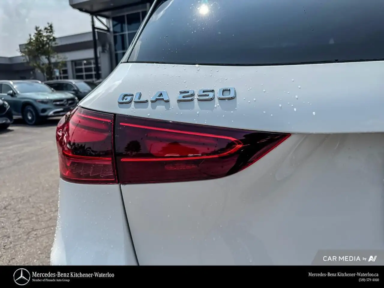 Mercedes-Benz GLA снимка Mercedes-Benz GLA