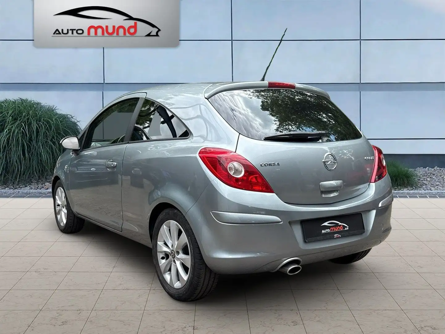 Opel Corsa D 1.2 150 Jahre*Sitz/Lenkradzeizung* Argent - 2