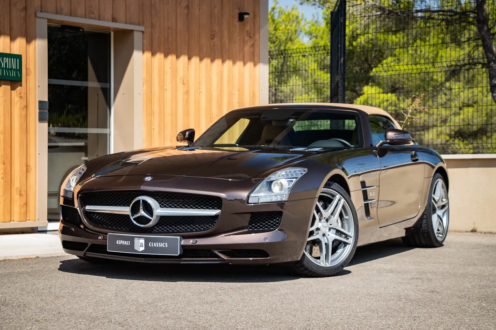 Mercedes-Benz SLS SLS AMG Roadster A Brun - 1