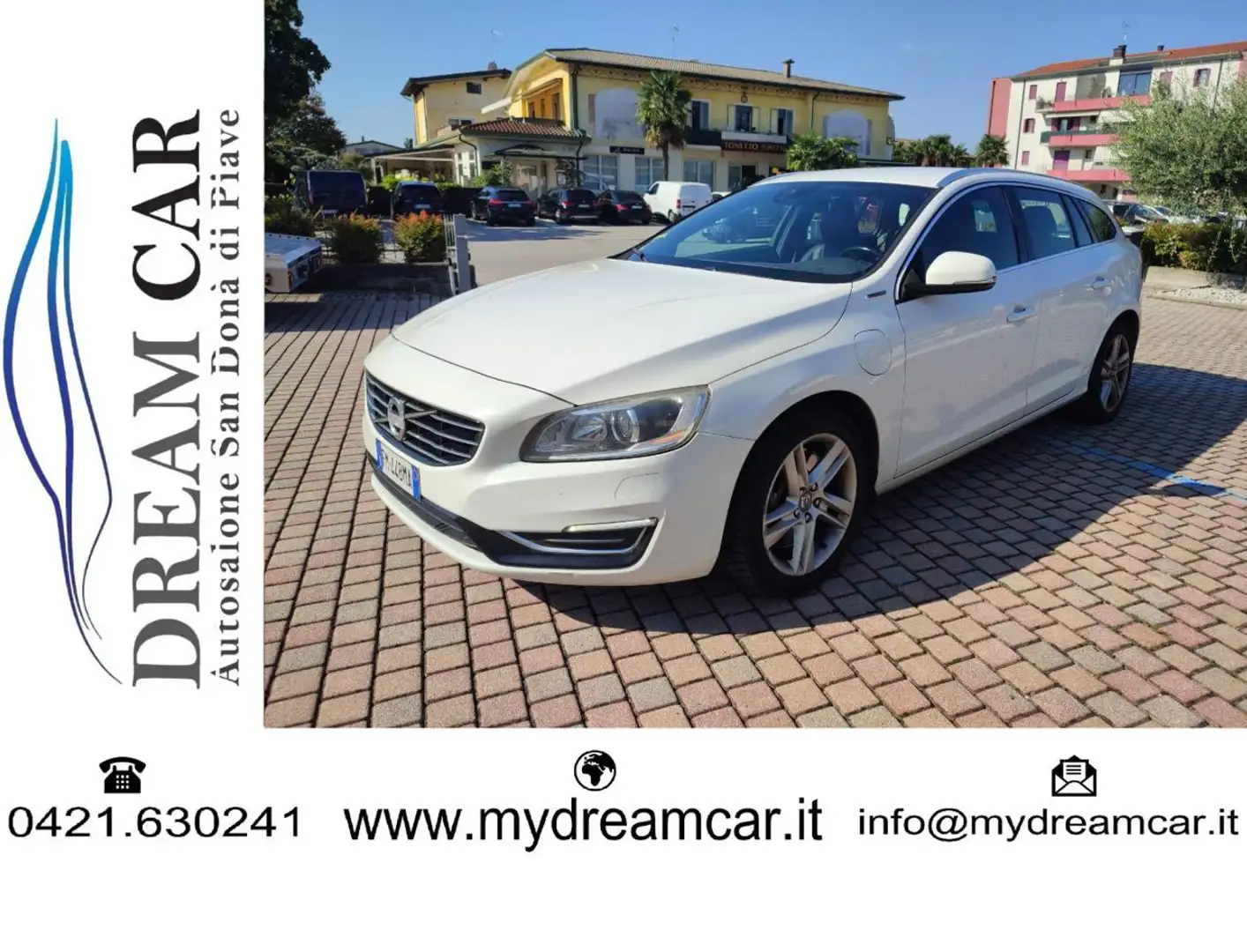Volvo V60 D6 AWD Geartronic Plug-In Hybrid Bianco - 1