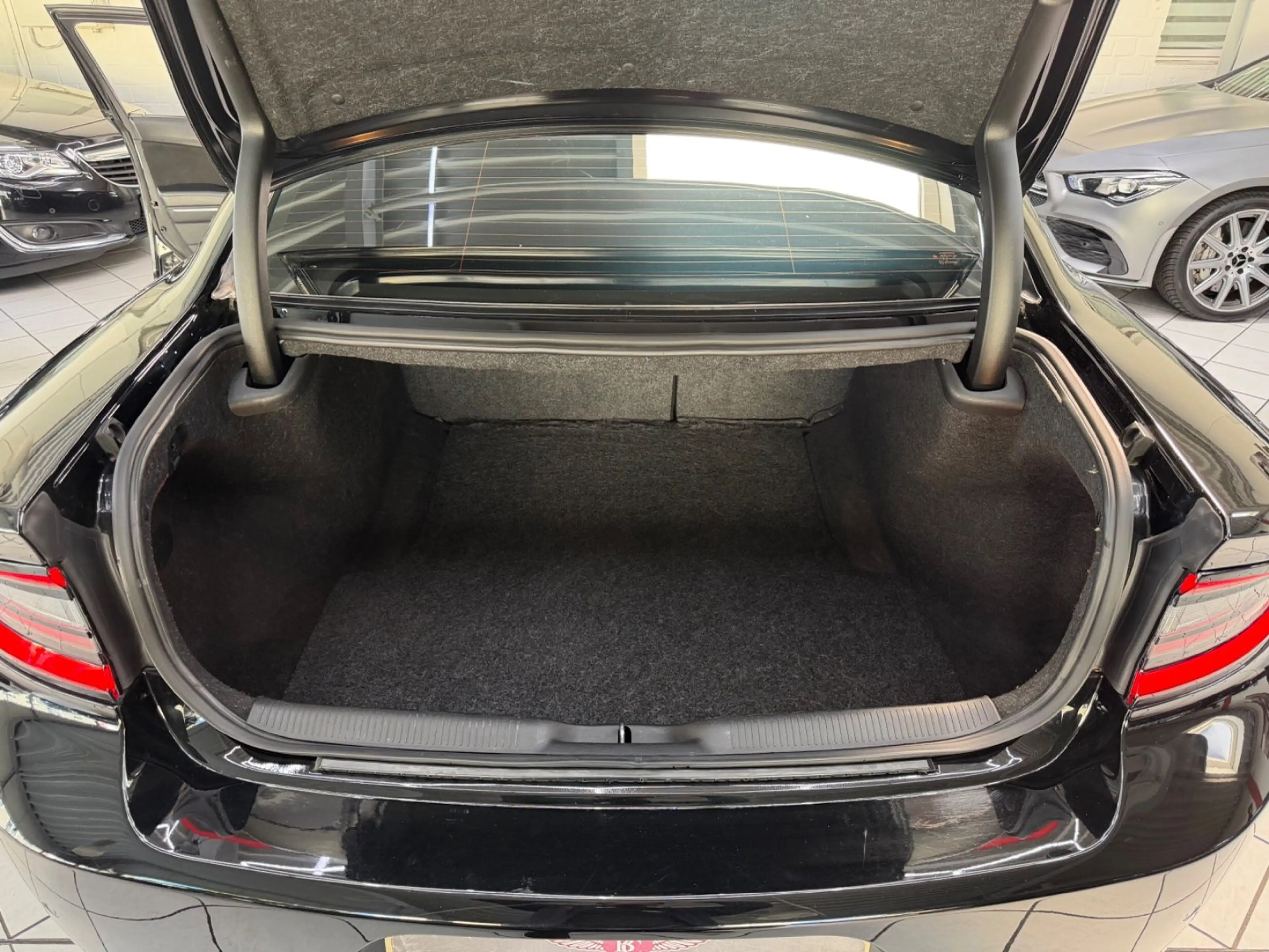 Dodge Charger 6,4 SRT 392 V8 KAMERA NAVI KEYLESS — photo 8