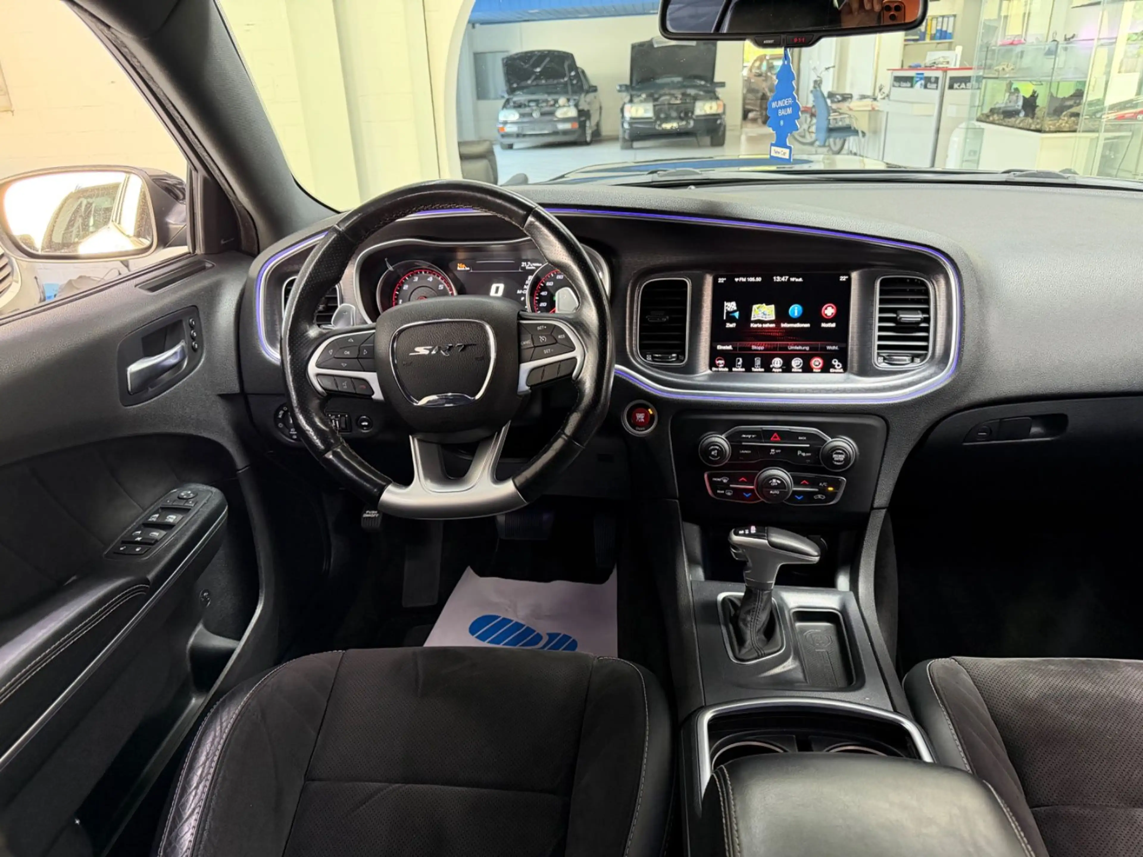 Dodge Charger 6,4 SRT 392 V8 KAMERA NAVI KEYLESS — photo 12