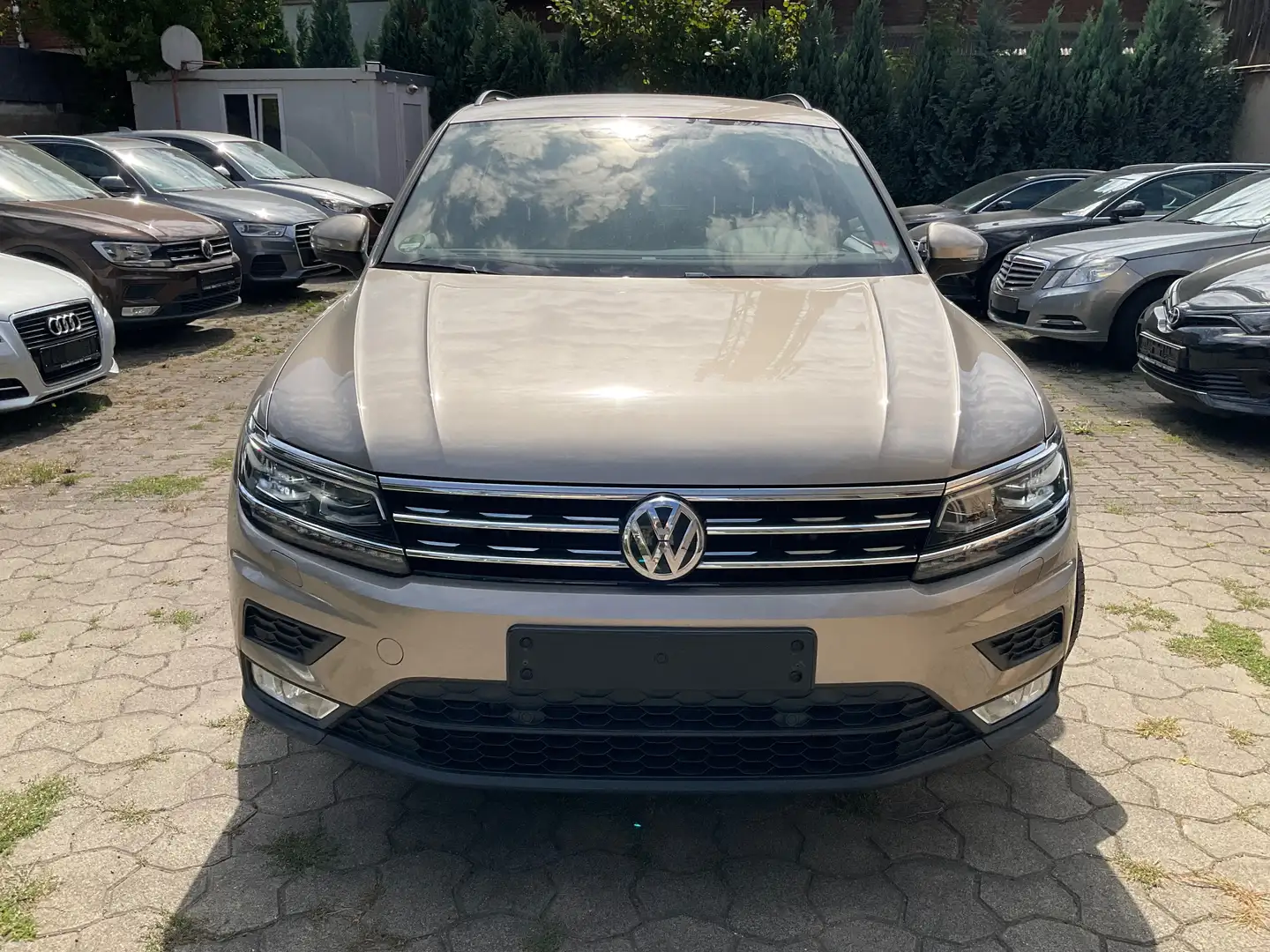 Volkswagen Tiguan 2.0 TDI, BMT, NAVI, LED, PDC, ACC, ALU Beige - 2