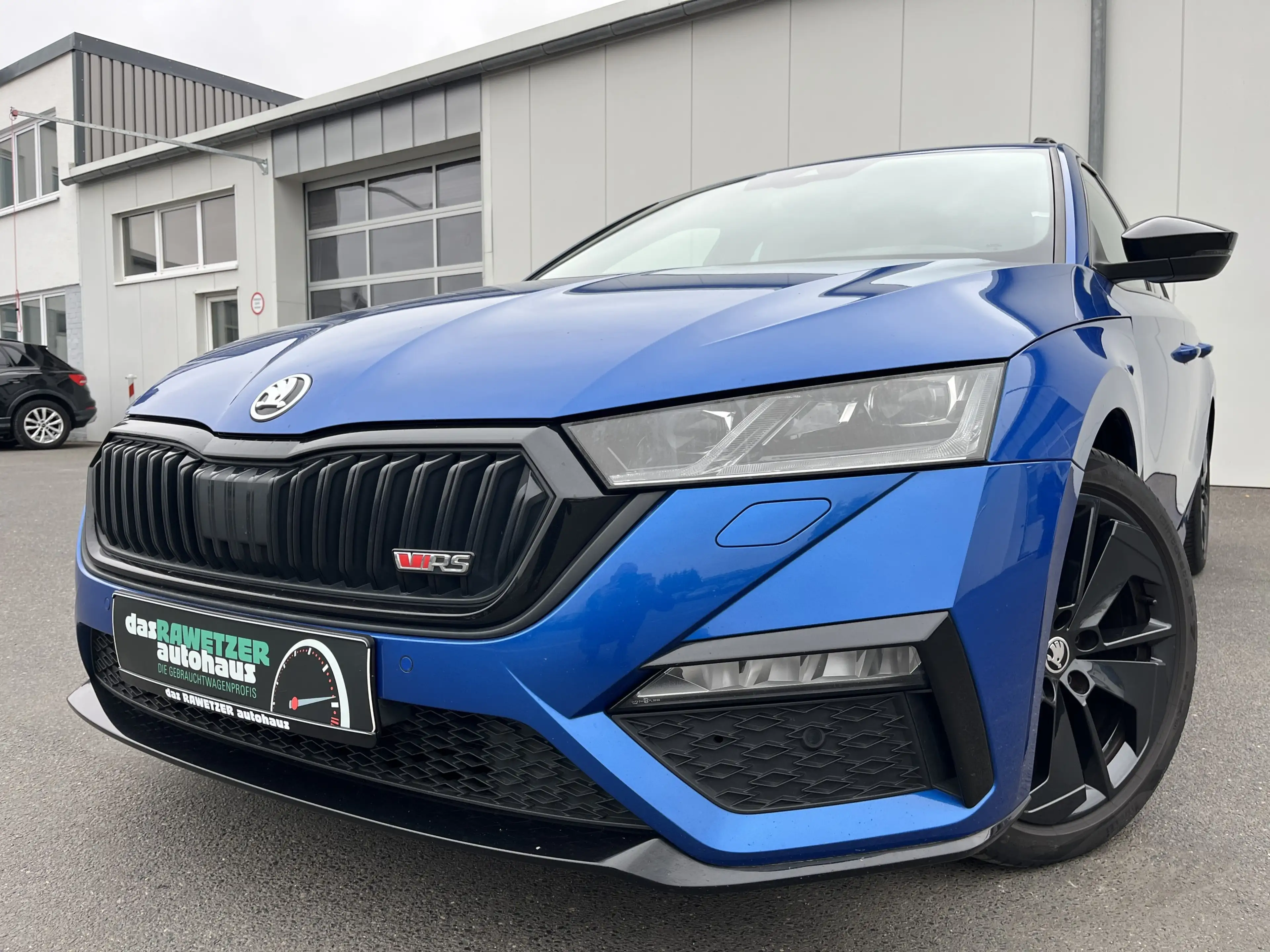Skoda Octavia Combi 2.0 TDI DSG RS AHK HeadUp Navi ACC SHZ KEYLE