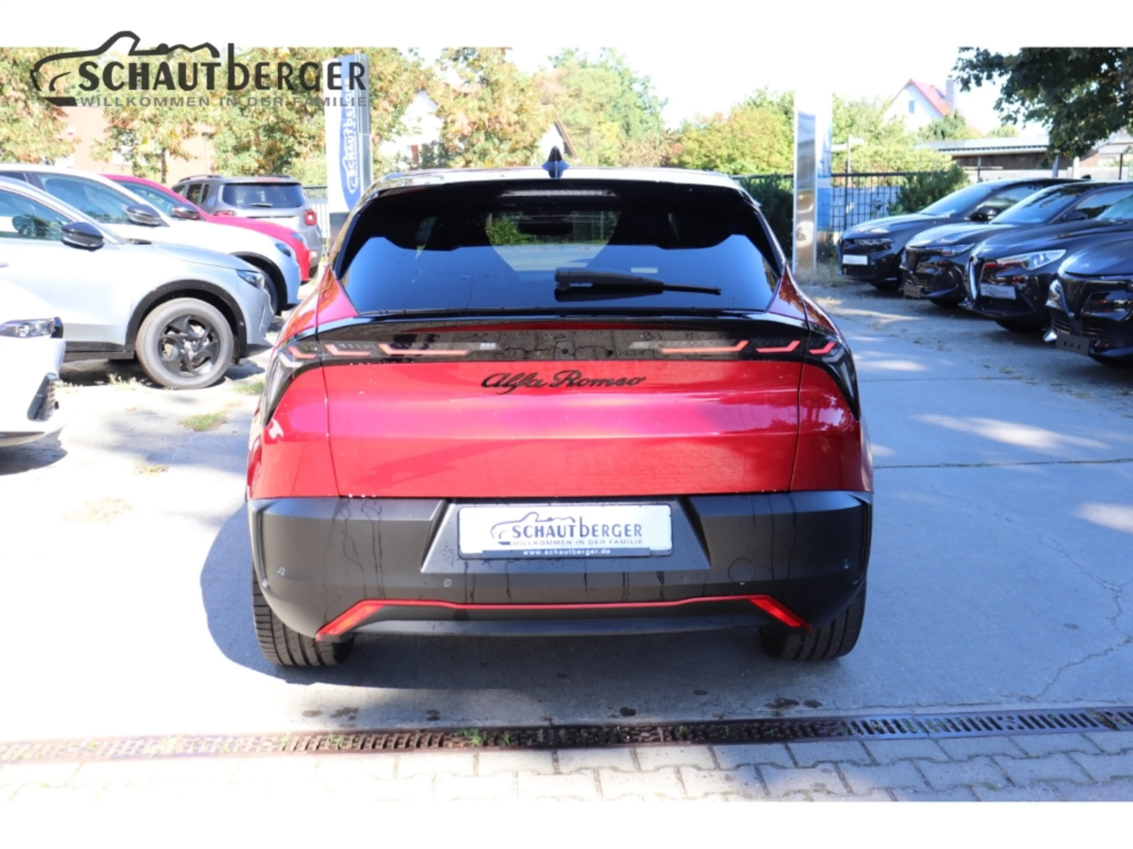 Alfa Romeo Junior Elettrica 280 207 kW Veloce Sportpaket El. Panodac — photo 12