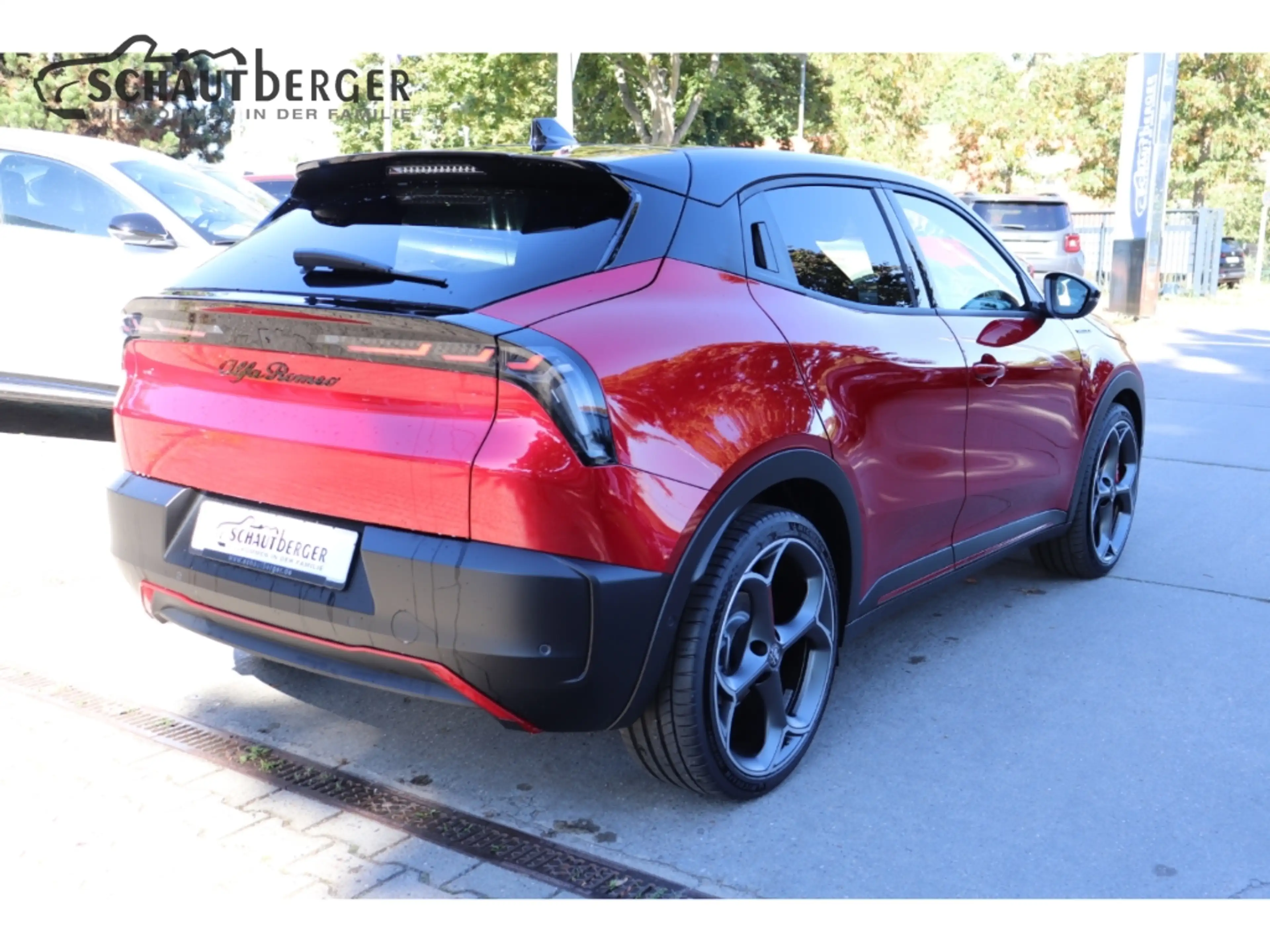 Alfa Romeo Junior Elettrica 280 207 kW Veloce Sportpaket El. Panodac — photo 10