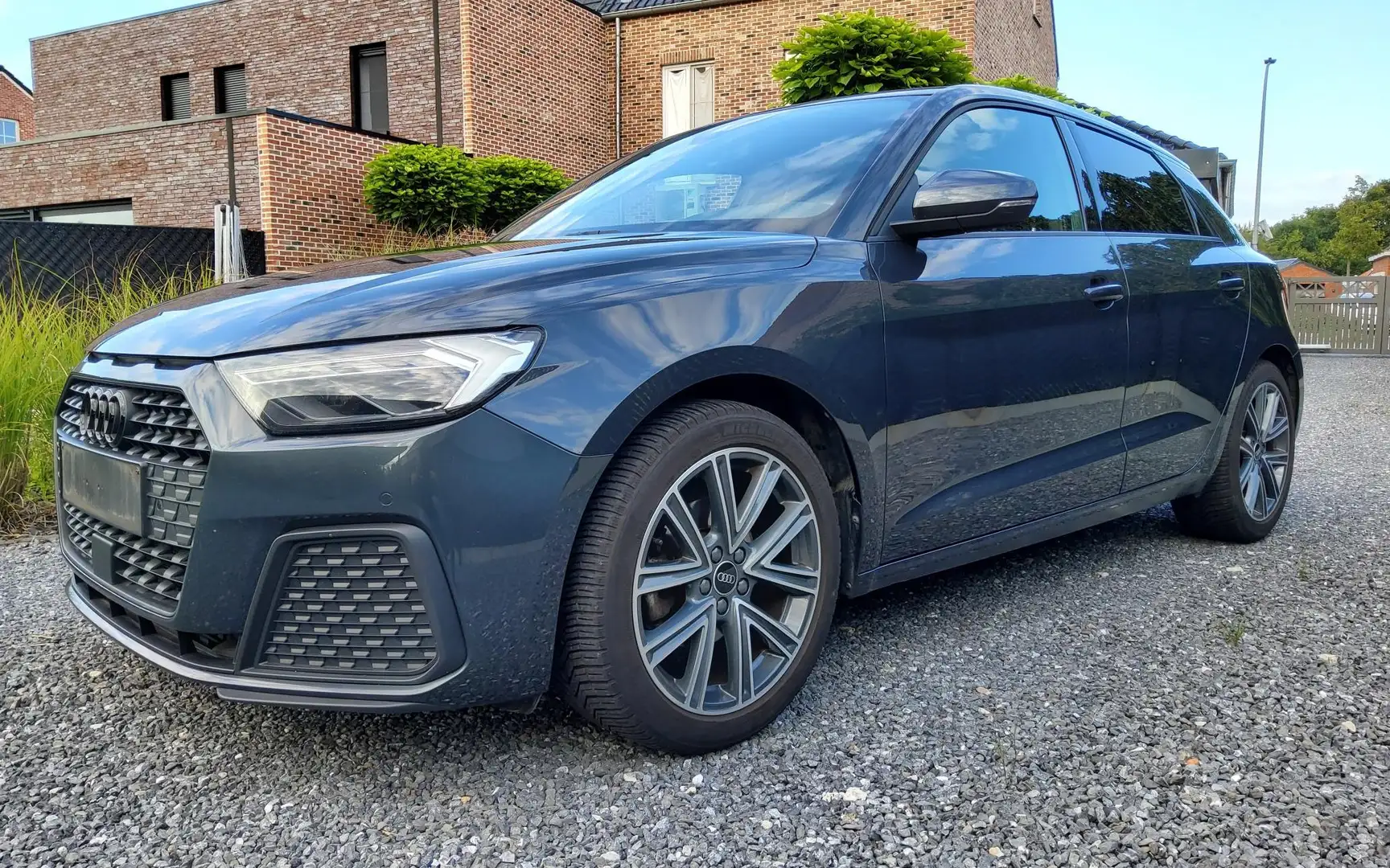 Audi A1 A1 30 TFSI Sportback S tronic advanced Gris - 1