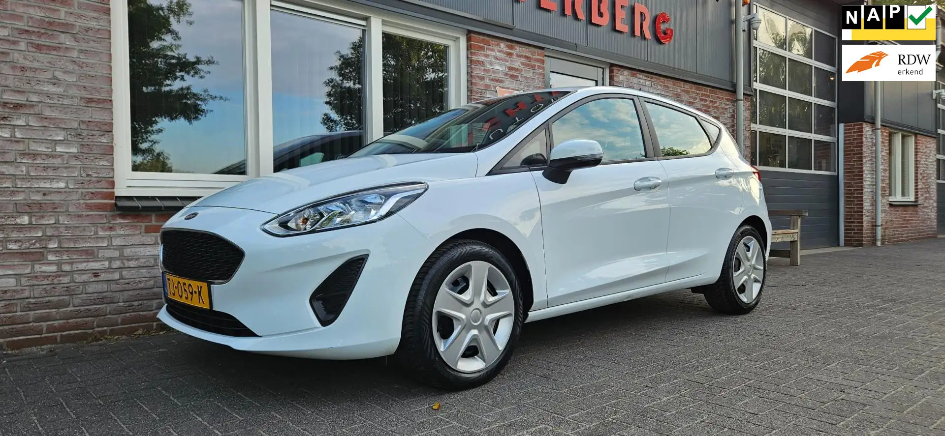 Ford Fiesta 1.1 Trend Carplay! Airco! Cruise Control! NAP! Net Wit - 1