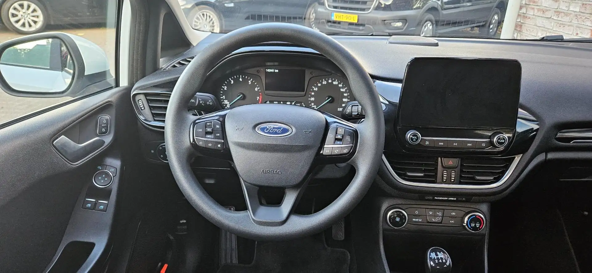 Ford Fiesta 1.1 Trend Carplay! Airco! Cruise Control! NAP! Net Wit - 2