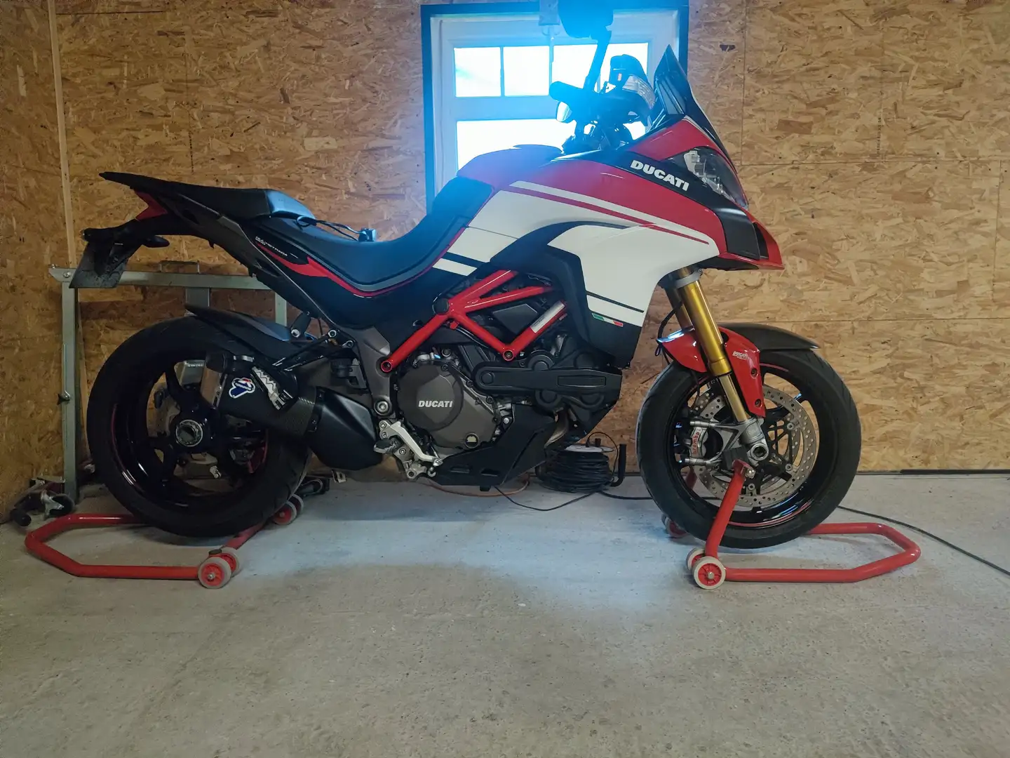Ducati Multistrada 1200 Pikes Peak dvt Rood - 1