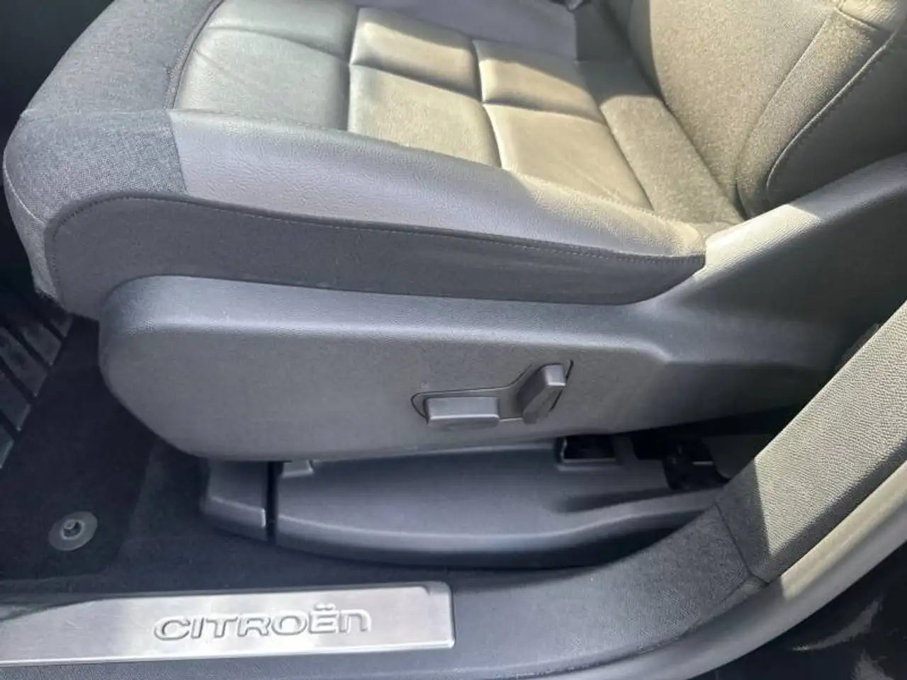 Citroen C5 Aircross 1 1.2 PureTech 130 S&S EAT8 Shine, миниатюра 13