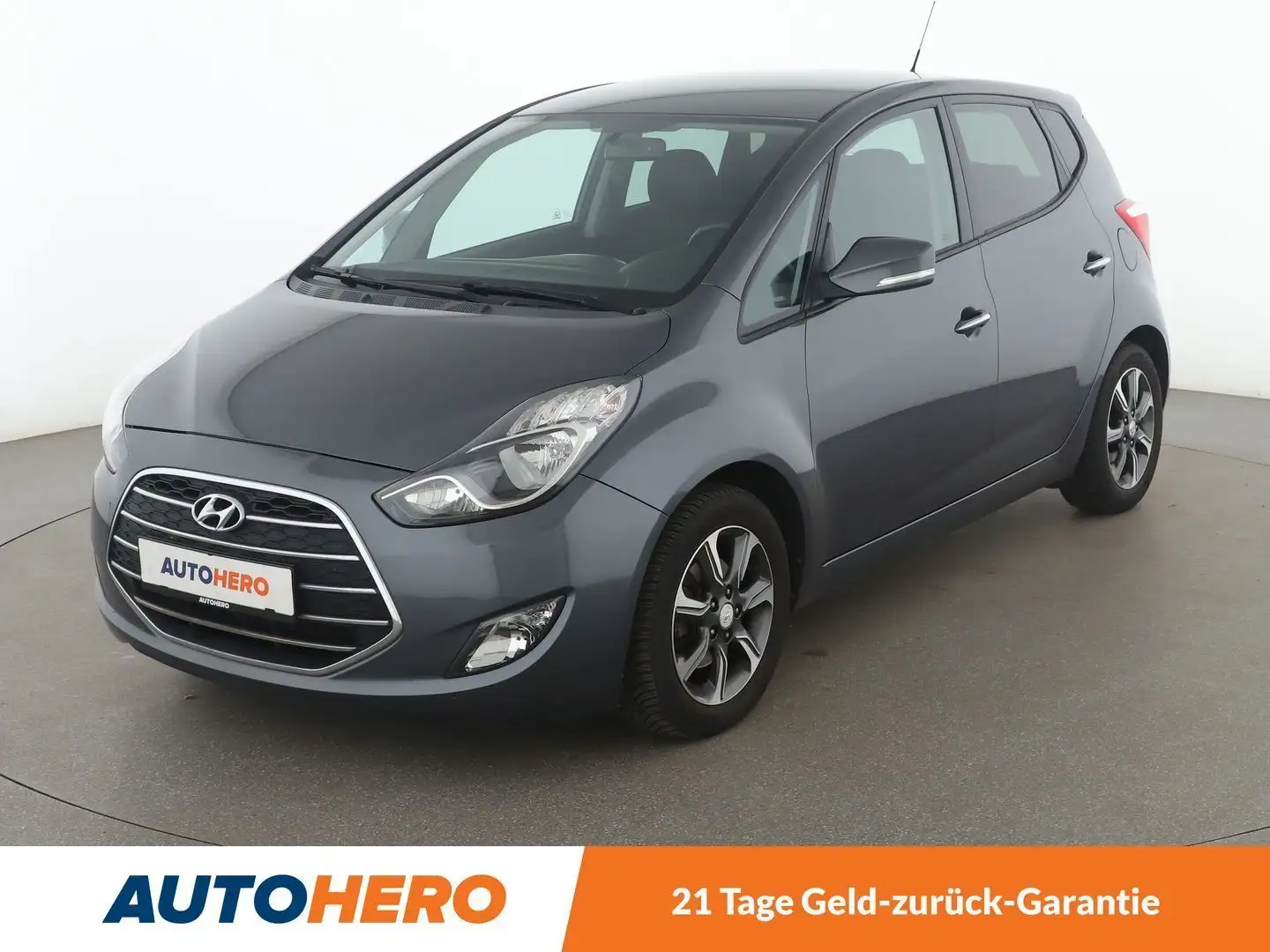 Hyundai iX20 1.4 Edition 25 *TEMPO*PDC*SHZ* Grau - 1