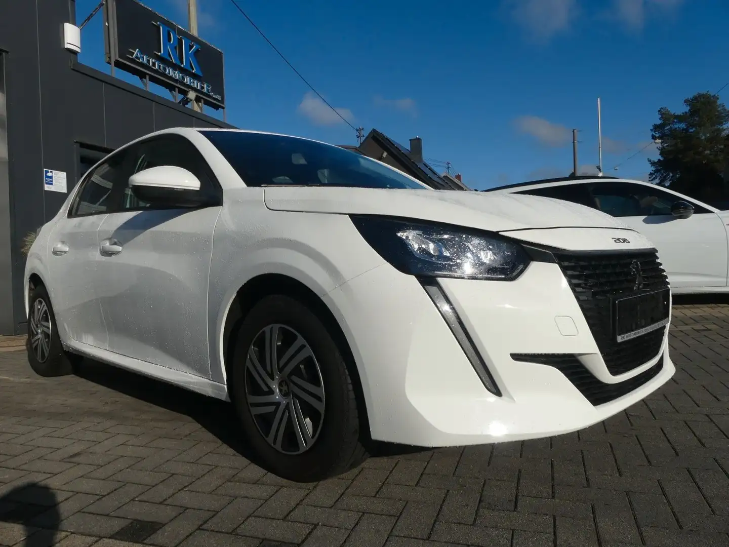 Peugeot 208 HDI Active Pack Blanc - 1