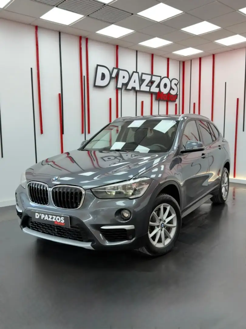 BMW X1 sDrive 16d Business Gris - 1