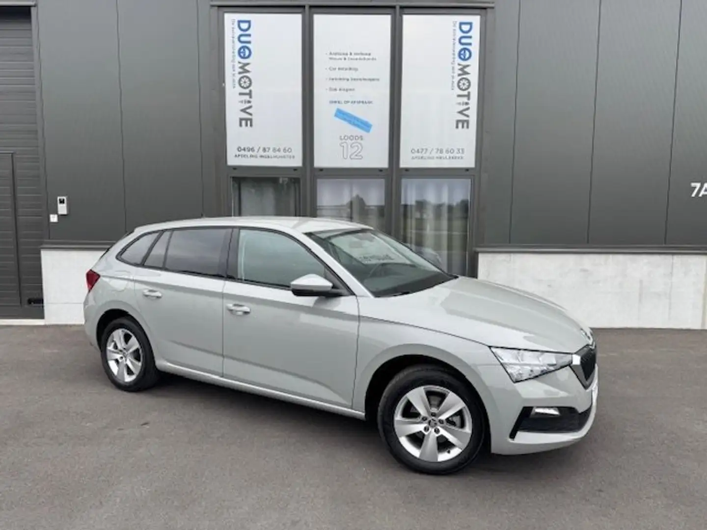 Skoda Scala 1.0 TSI Ambition DSG Gris - 1
