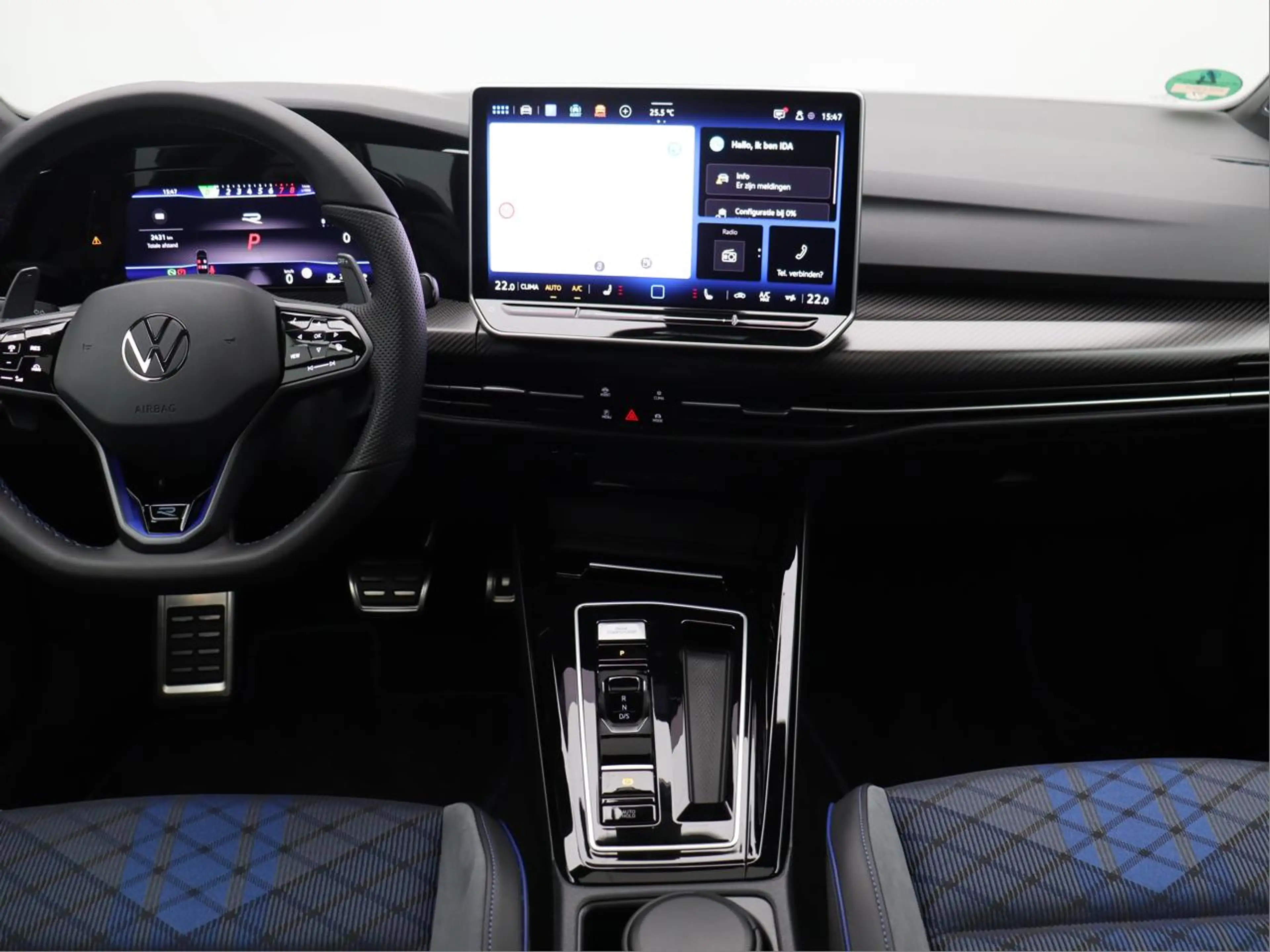 Volkswagen Golf R 2.0 TSI 4Motion DSG — photo 9