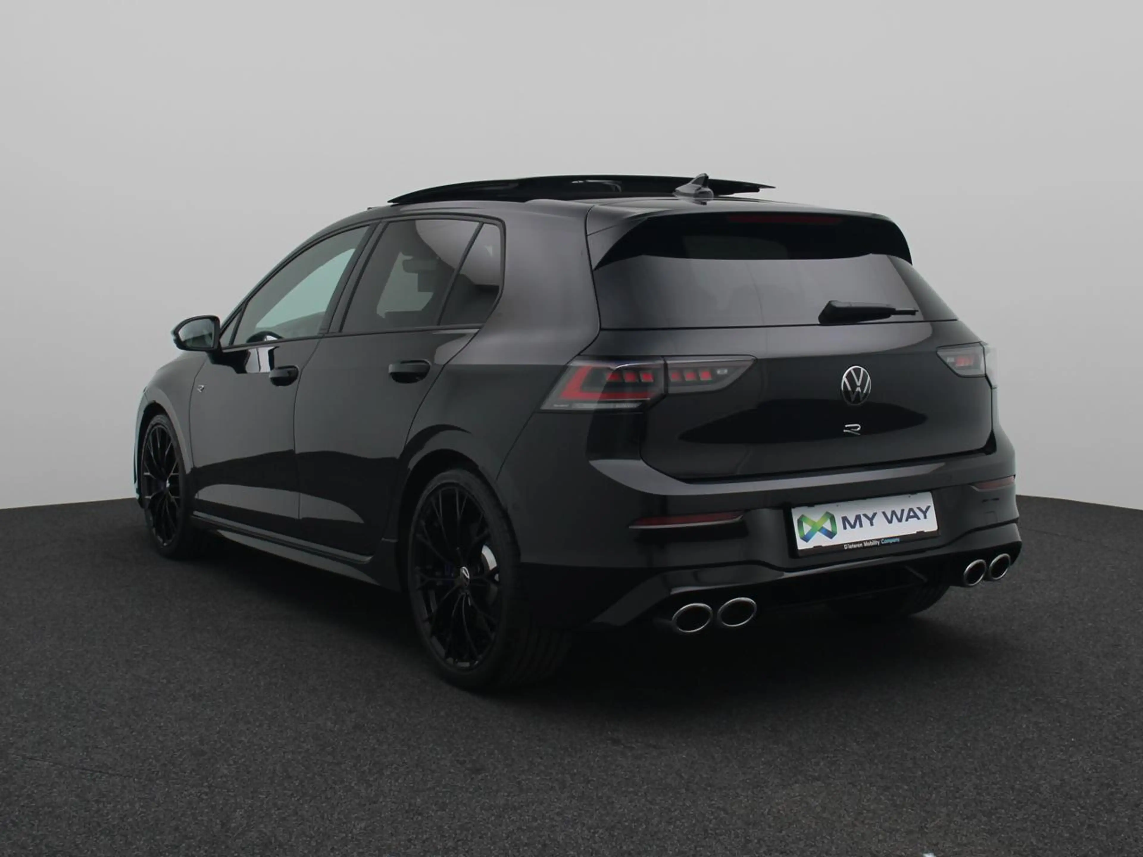 Volkswagen Golf R 2.0 TSI 4Motion DSG — photo 4