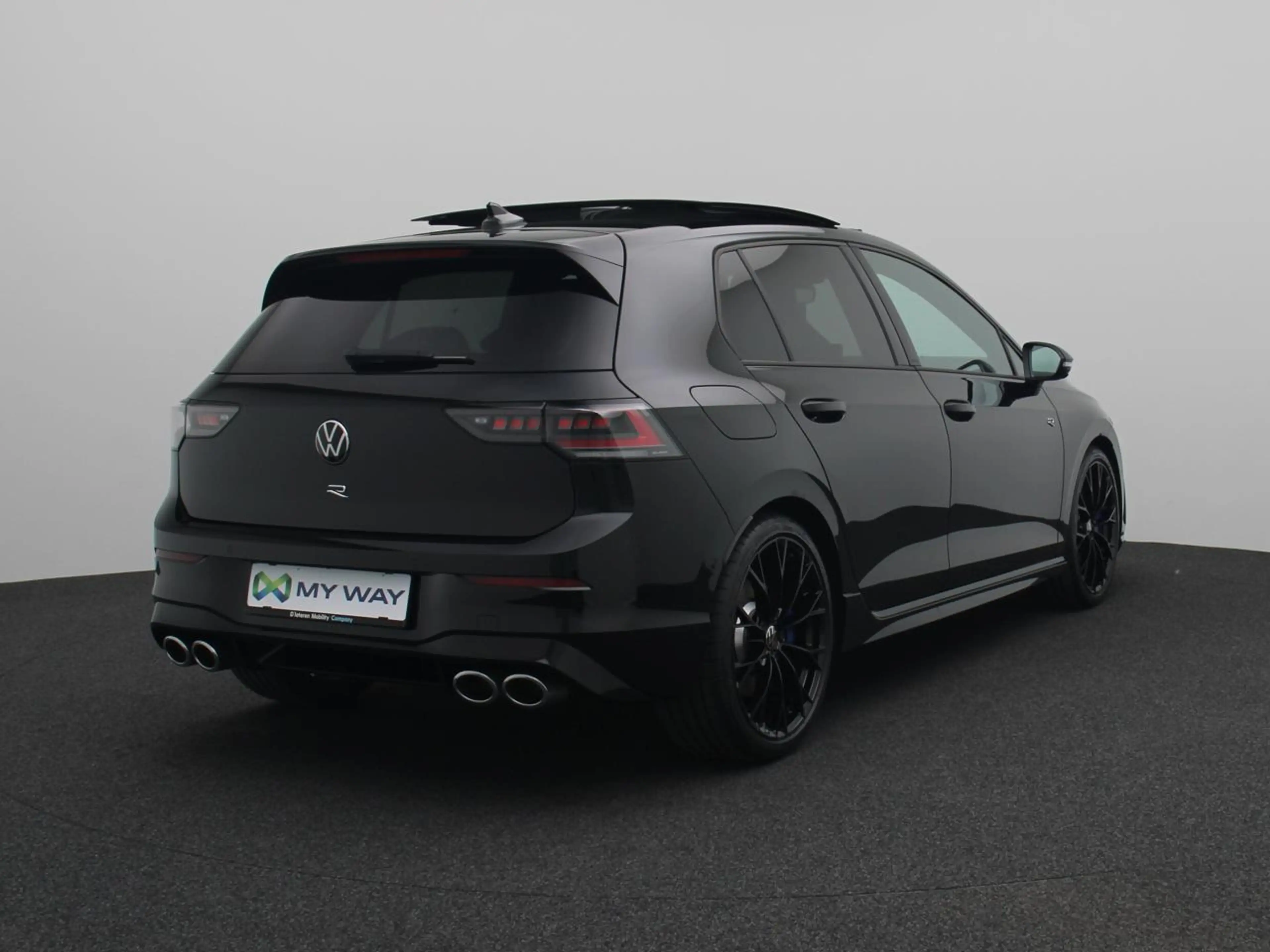 Volkswagen Golf R 2.0 TSI 4Motion DSG — photo 3