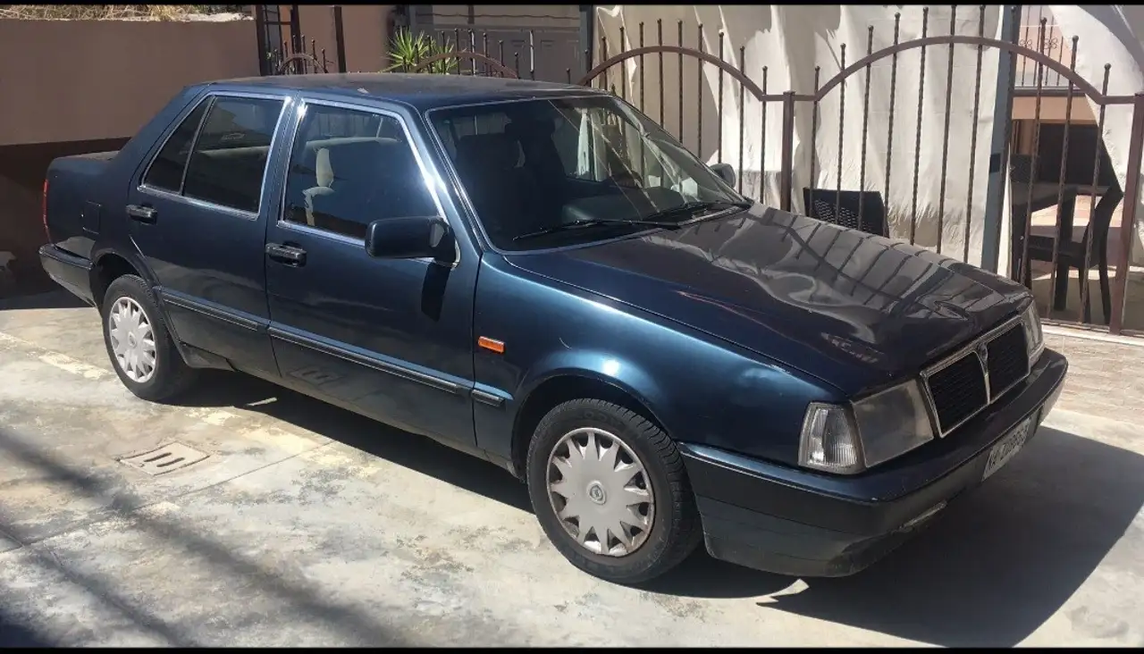 Lancia Thema 2.0t ie, foto 1