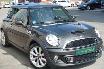 Mini Cooper S*PANO*NAVI*XENON*LEDER*SHZ