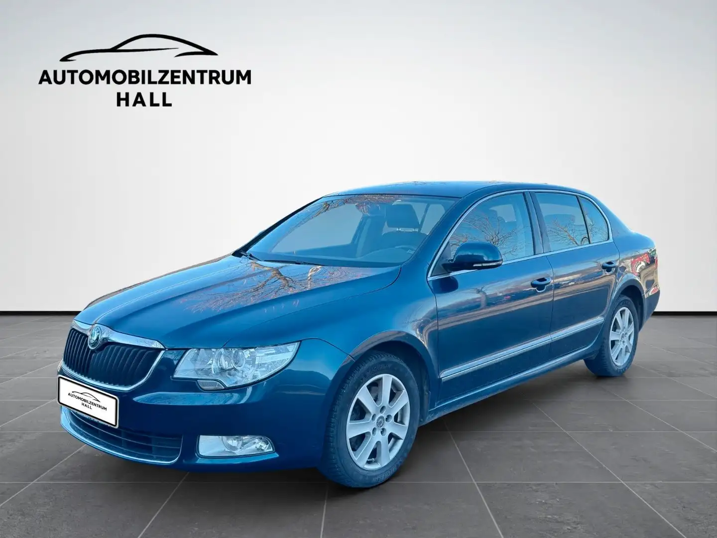 Skoda Superb Lim. Elegance Aut.M NAVI TEMPO SHZ MEMORY Blau - 1