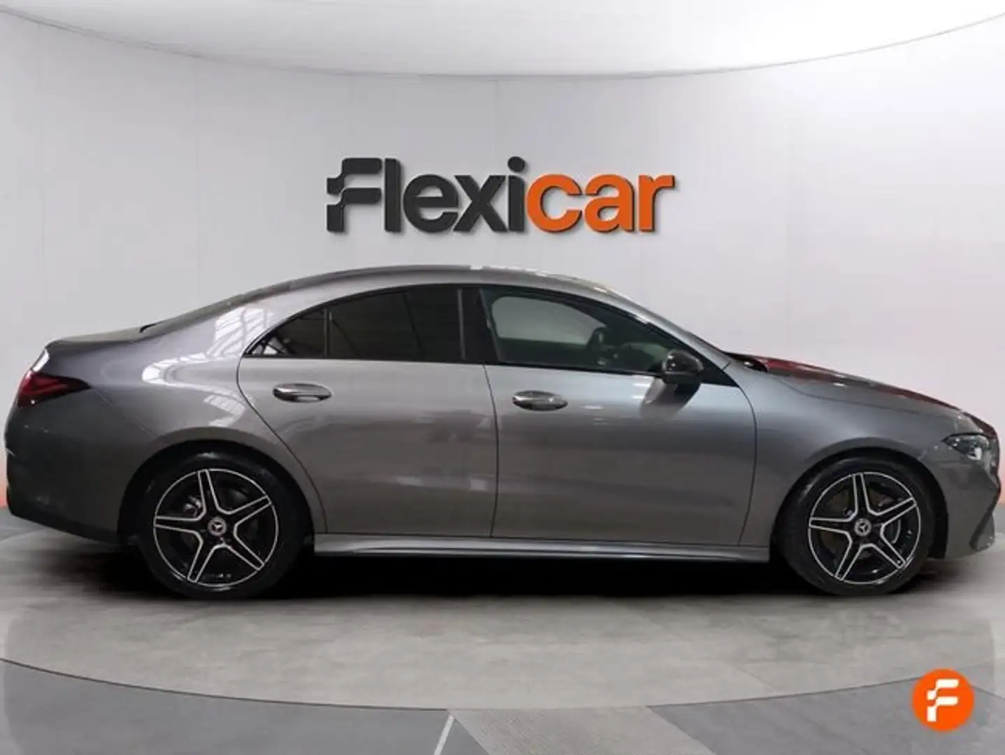 Mercedes-Benz CLA 200 Gris - 2