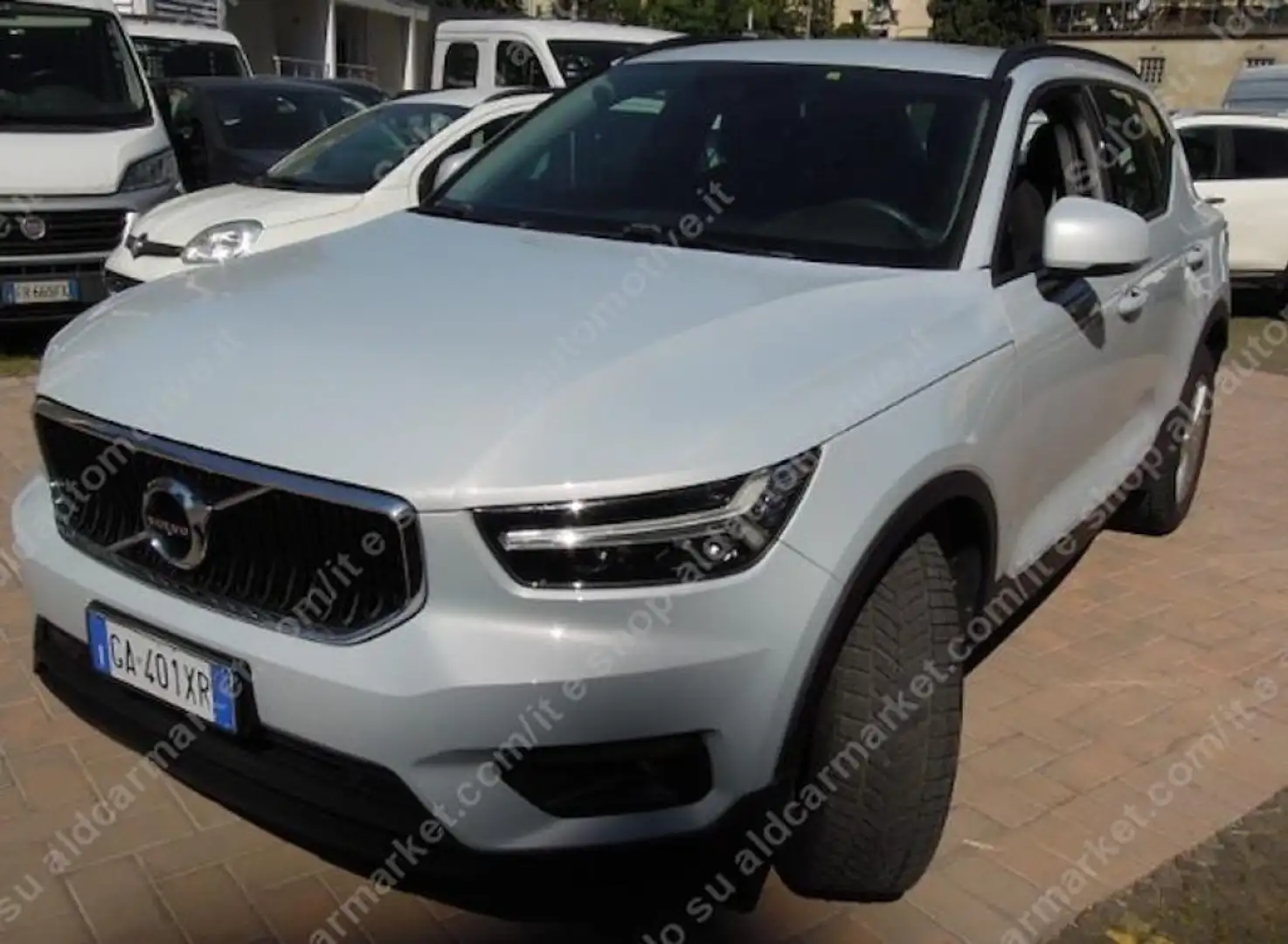 Volvo XC40 D3 Geartronic Business Gris - 1