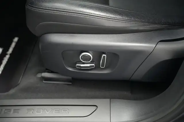 Land Rover Range Rover Evoque view 13