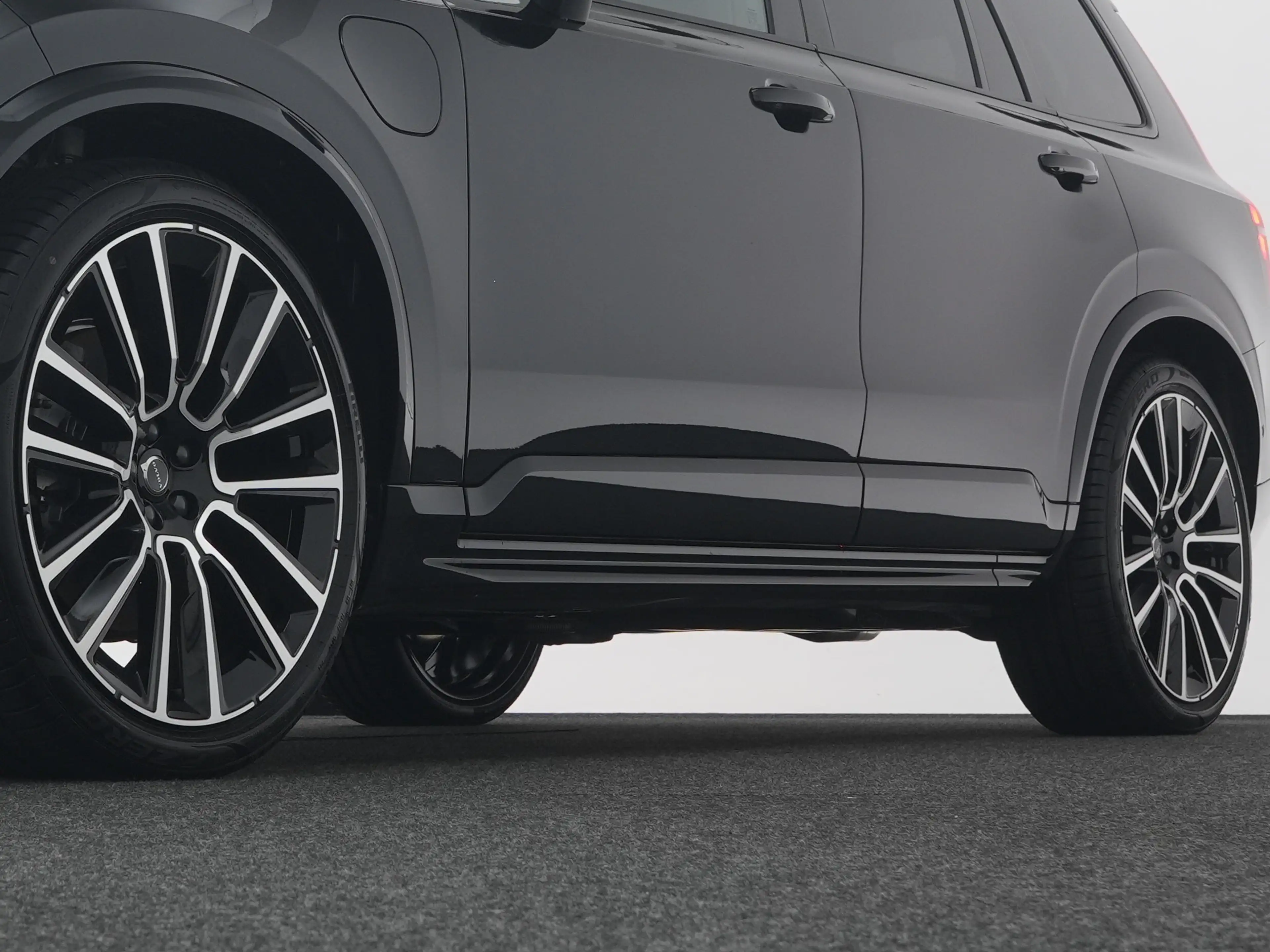Volvo XC90 T8 Recharge AWD Ultra Black Edition Executive | Fu — photo 23