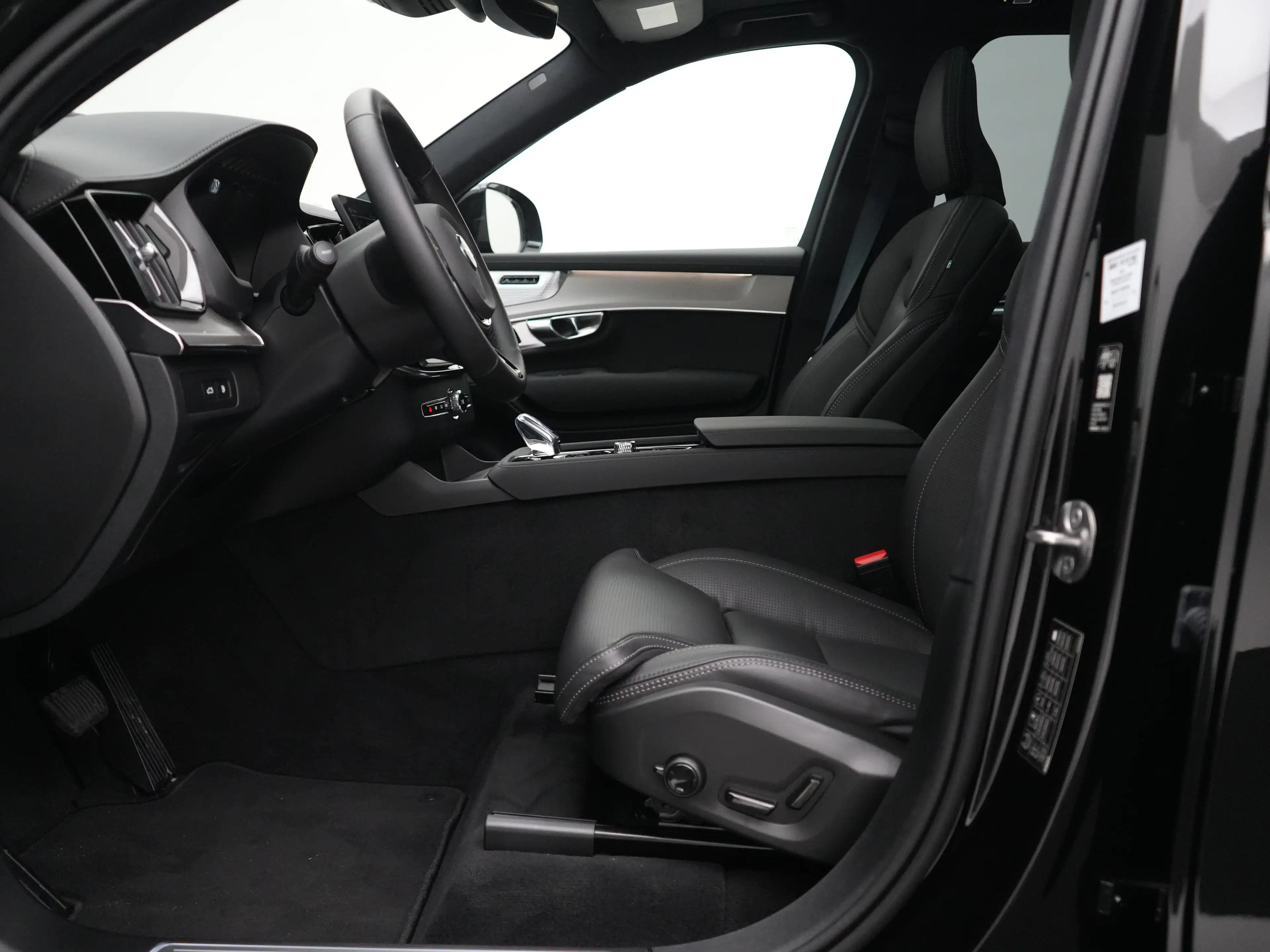 Volvo XC90 T8 Recharge AWD Ultra Black Edition Executive | Fu — photo 9