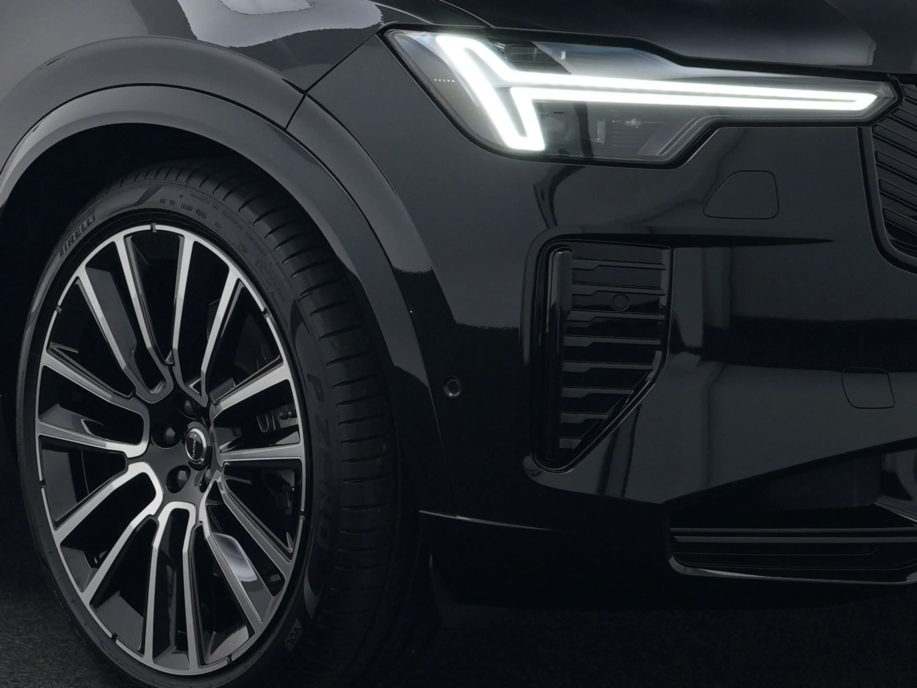 Volvo XC90 T8 Recharge AWD Ultra Black Edition Executive | Fu — photo 17