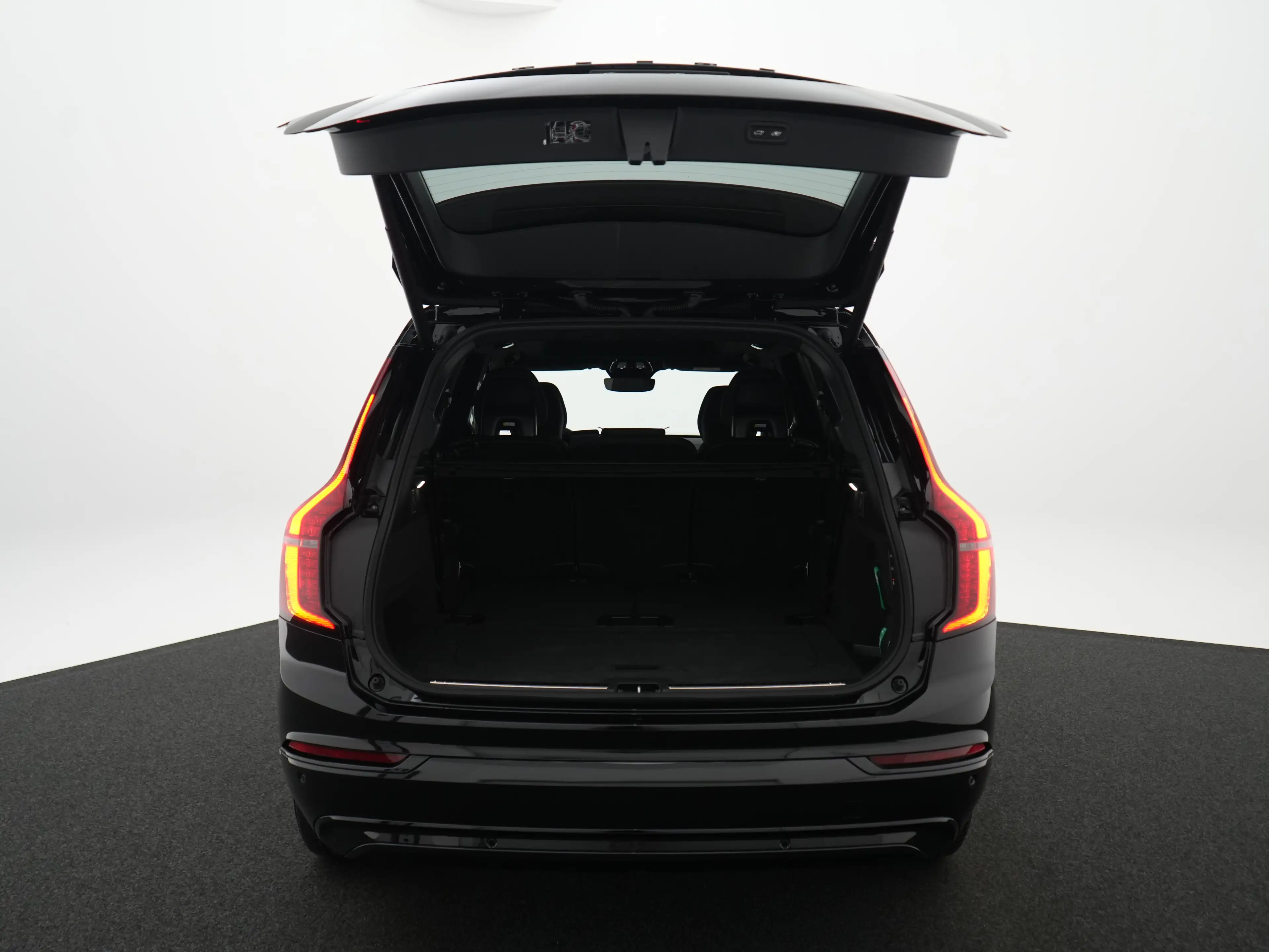 Volvo XC90 T8 Recharge AWD Ultra Black Edition Executive | Fu — photo 13