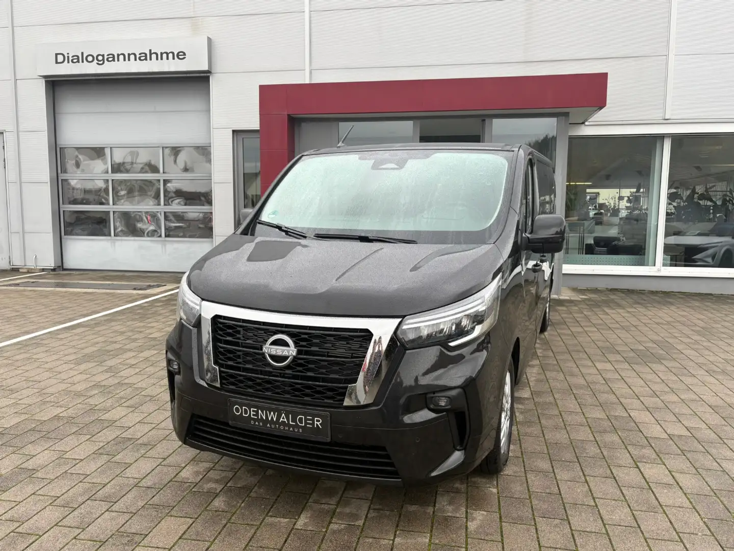 Nissan Primastar Kombi L2H1 Tekna Autom. 9S 9-Sitzer Schwarz - 1